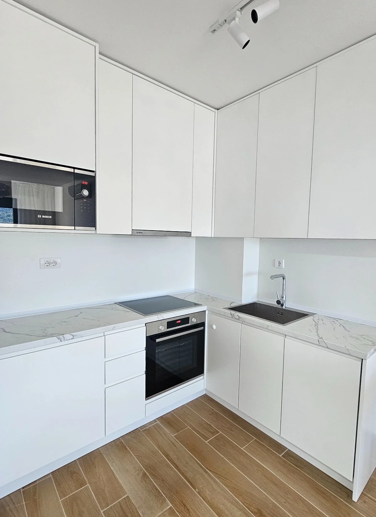 full-equipped kitchen in apartment Kumbor