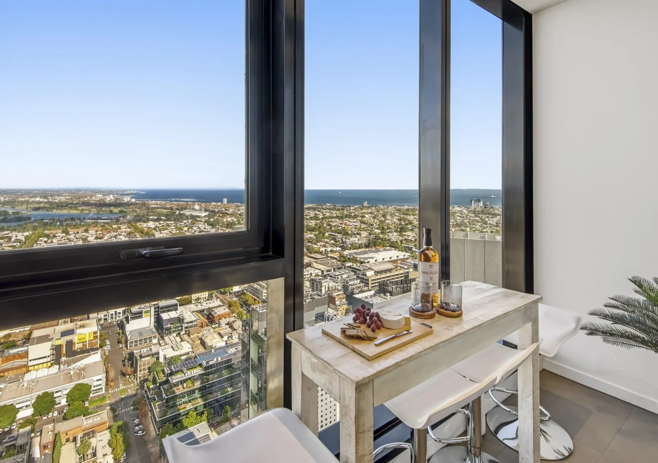 Southbank Apartment city views