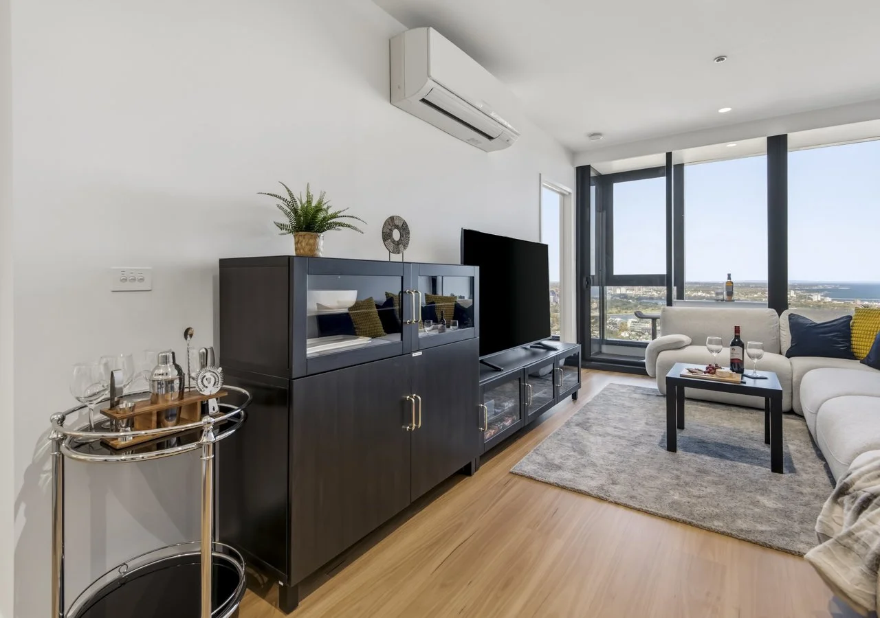 Lounge with Netflix and free wifi