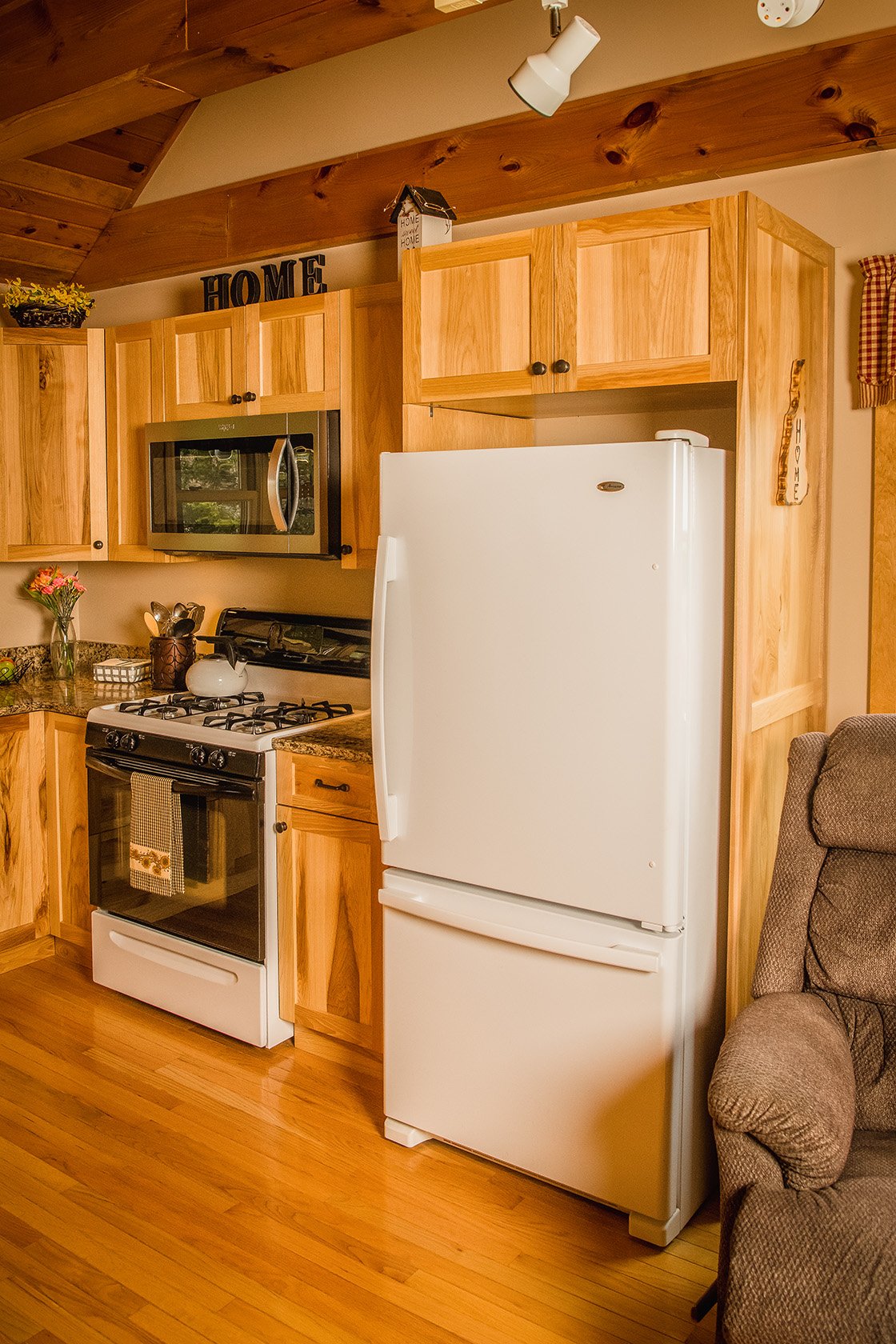 Cloutiers Loop Kitchen 2.jpg