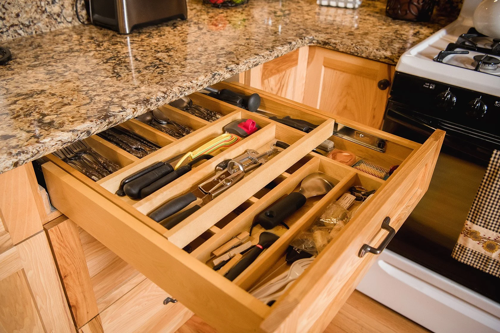 Cloutiers Loop Kitchen 7.jpg
