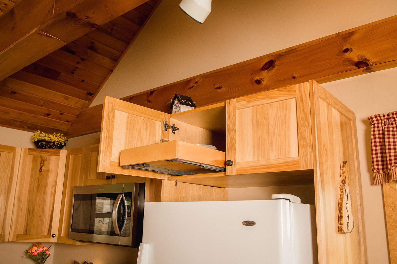Cloutiers Loop Kitchen 6.jpg