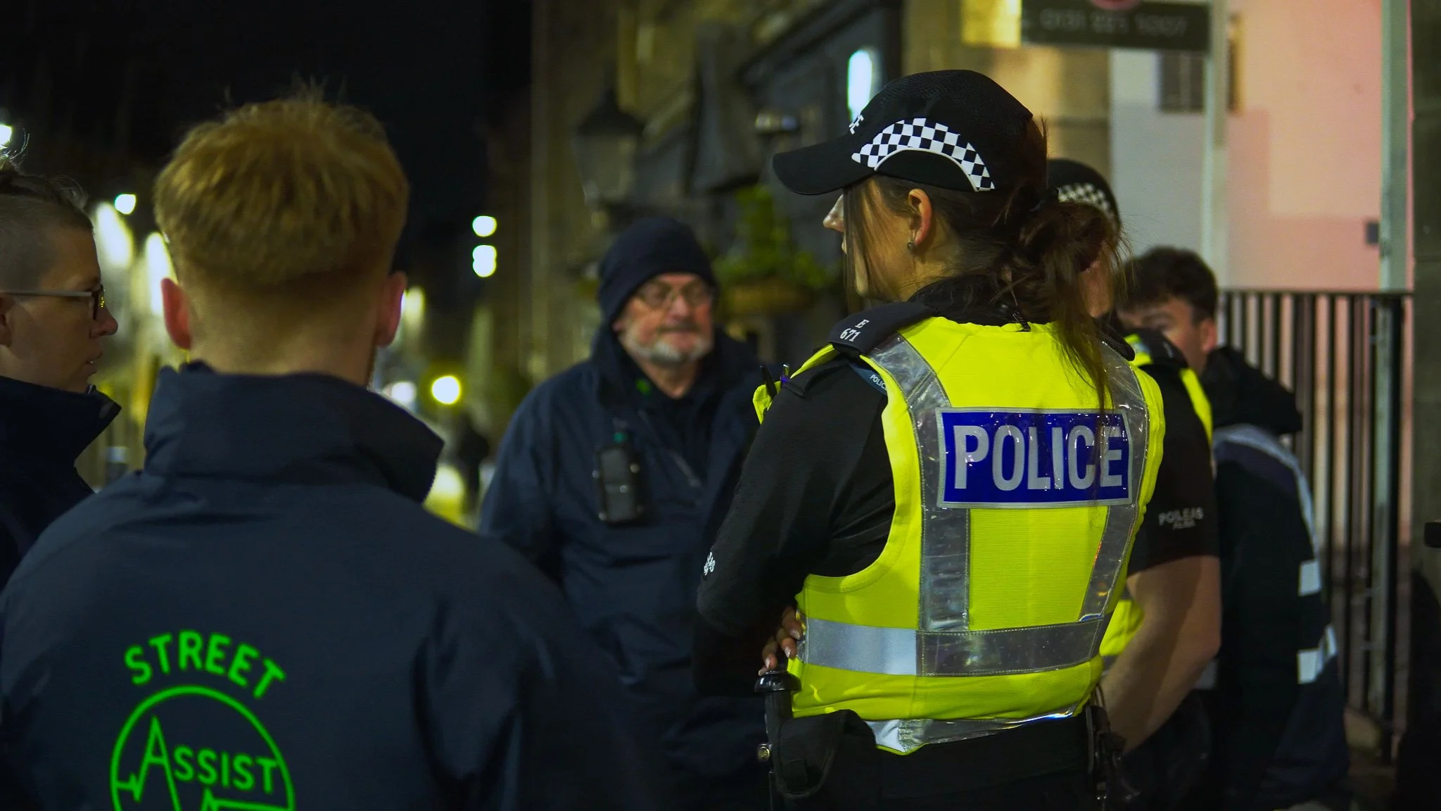 Street Assist volunteers and police in Edinburgh