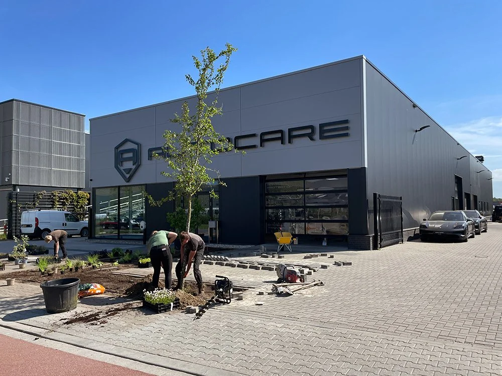 vergroening bedrijven terrein aanleggen voor kantoor en bedrijfs ruimtes