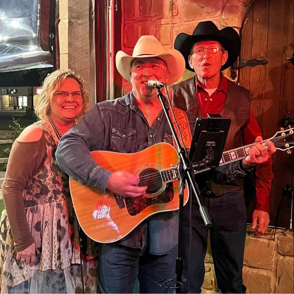 Live Music with Shawn Avery