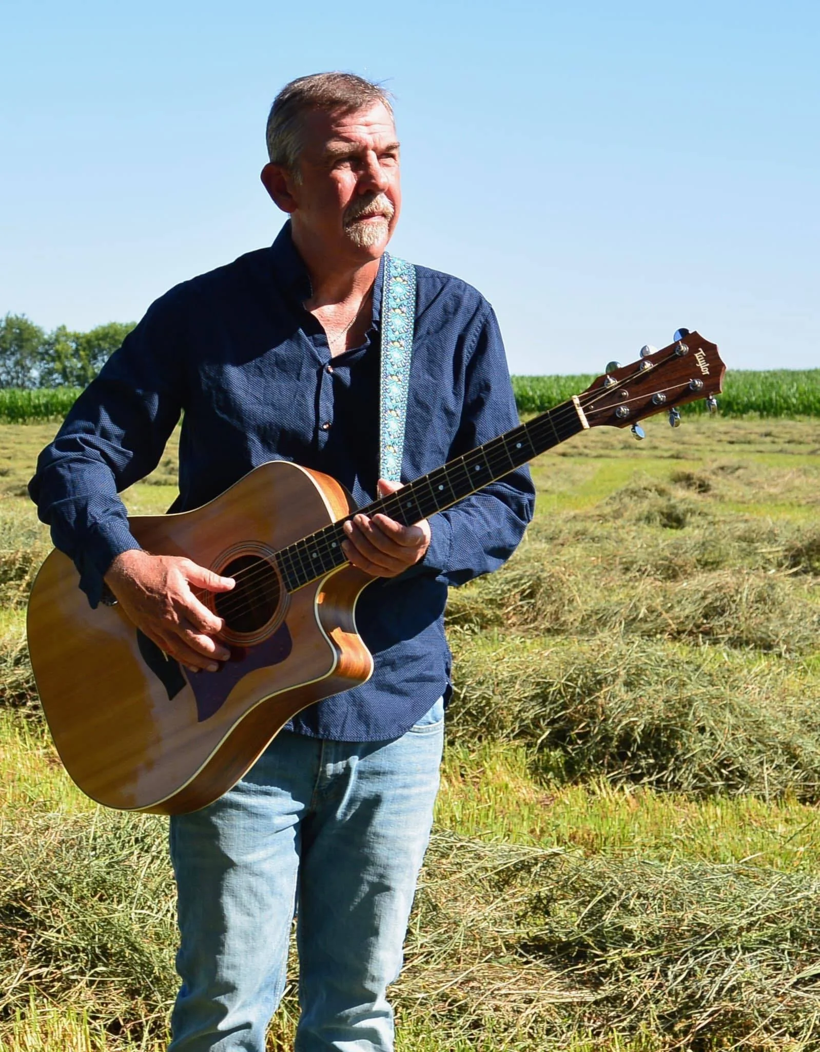 Live Music with Doug Humphrey