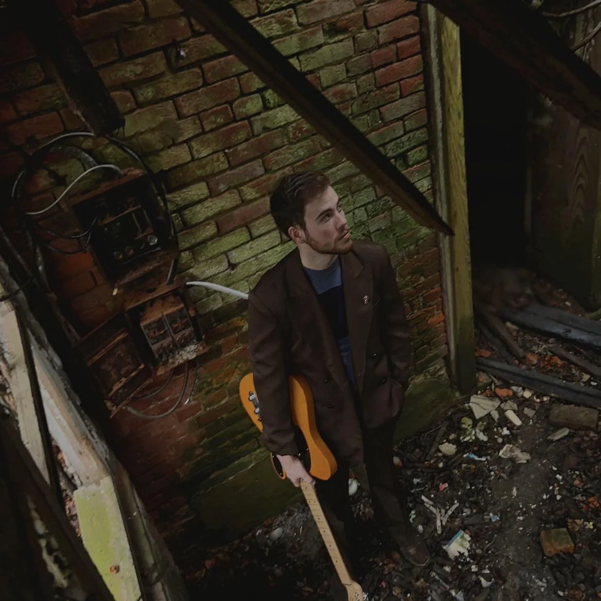 Live Music with Violet Aquarium