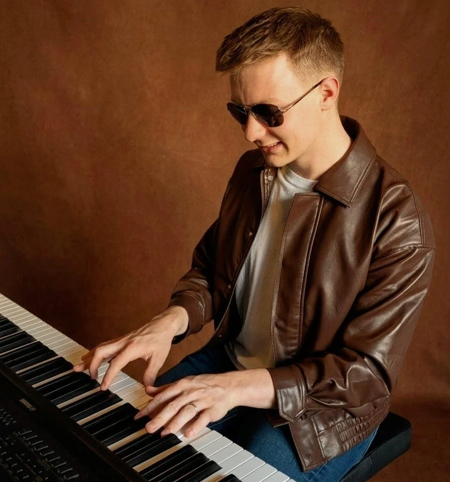 Live Music with Griffin Foltz