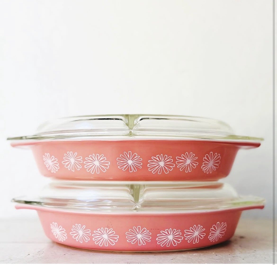 Pyrex Pink Daisy 1.5 qt divided dish