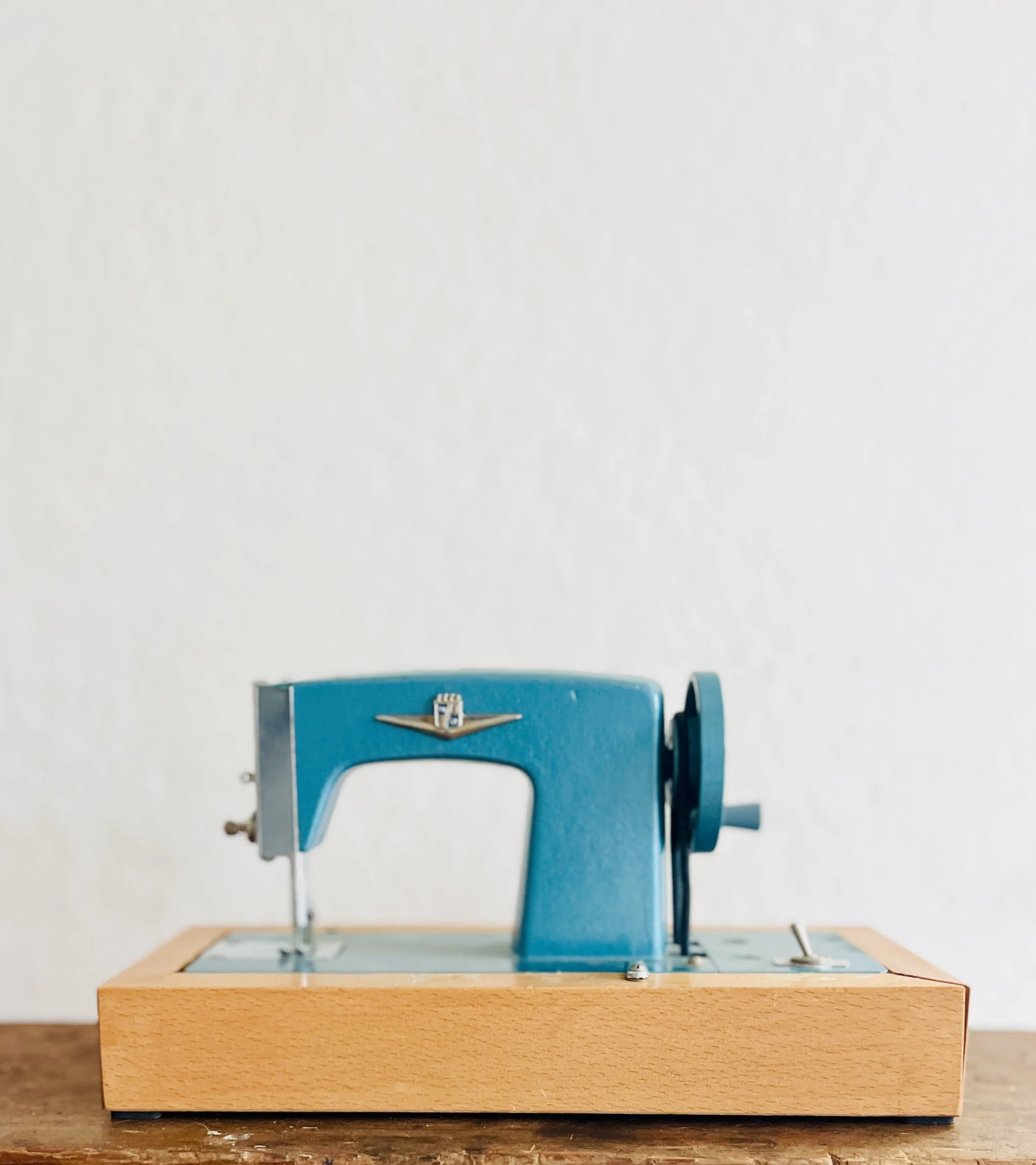 Vintage Miniature Electric Sewing Machine with Original Box & Accessories