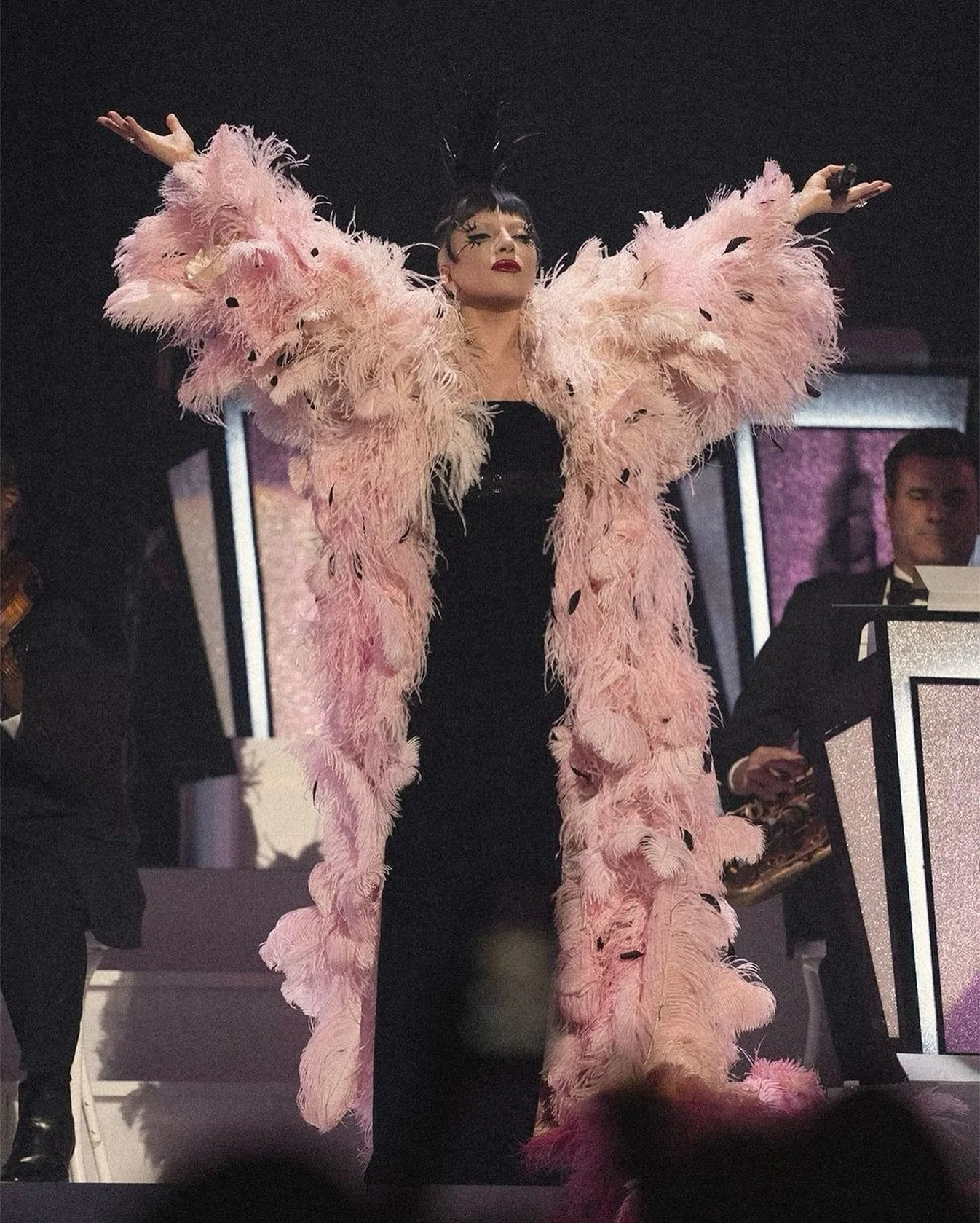 happy friday pearls! 

#gaga