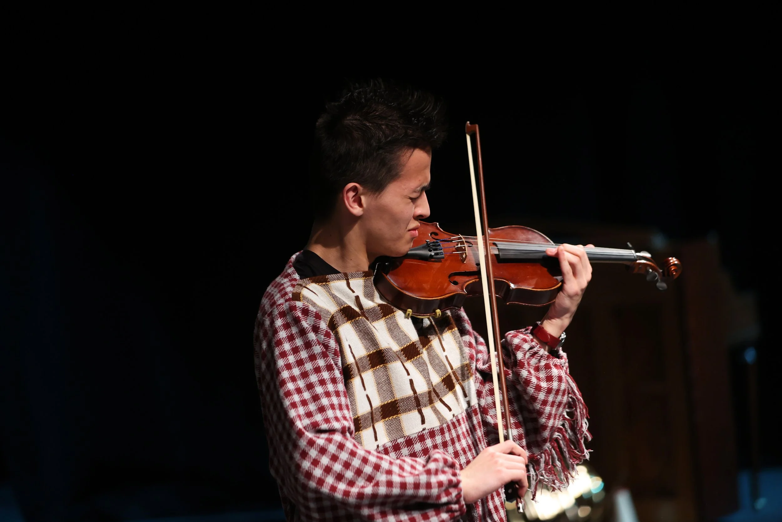 Performing violin for devised theatre