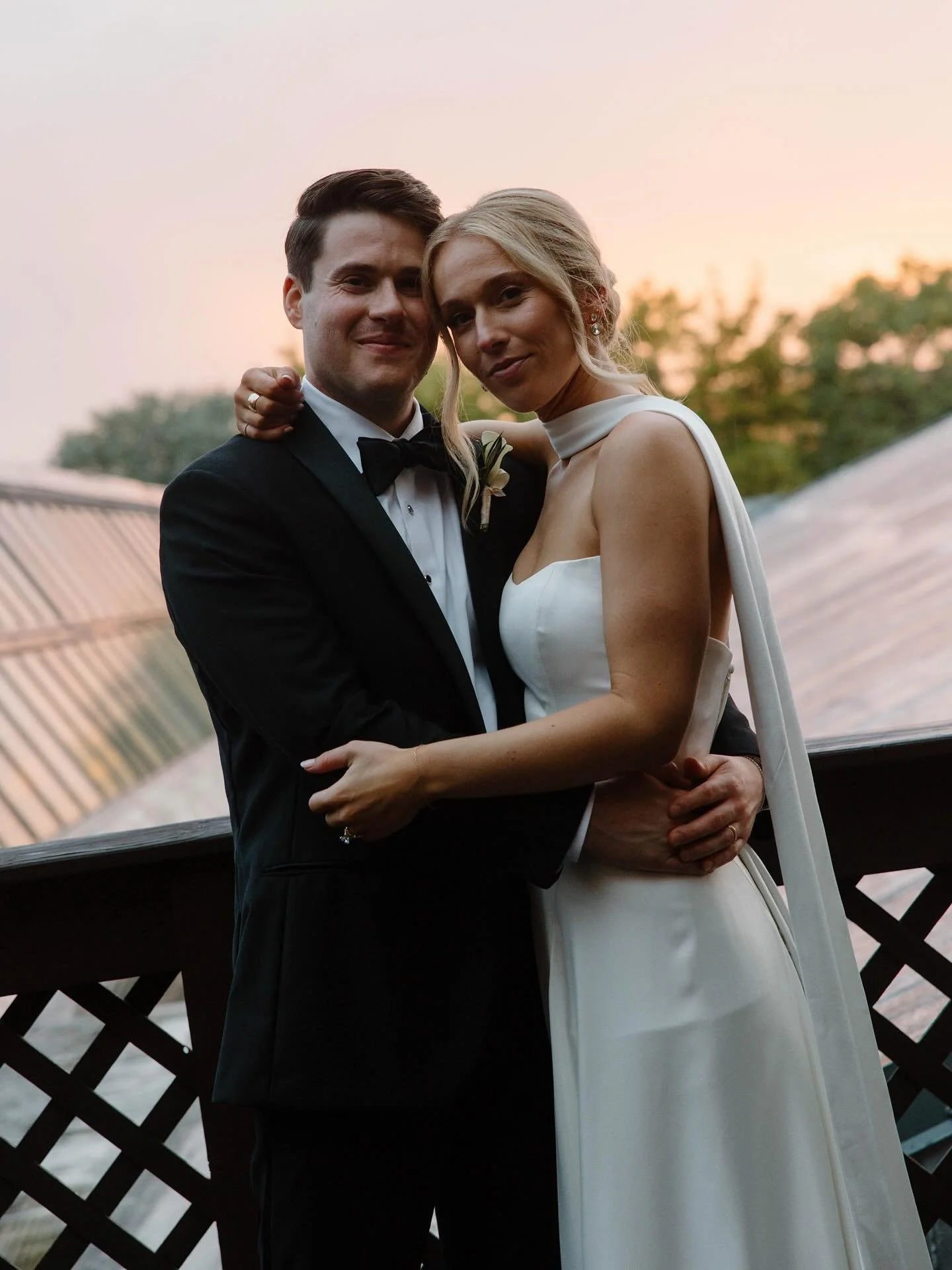 The Merley&rsquo;s at sunset 🥂 

Venue: @ravenswoodeventcenter 
Photography: @cassieannaphotography 
Flowers: @f4dweddings
HMU: @rarebirdbeauties