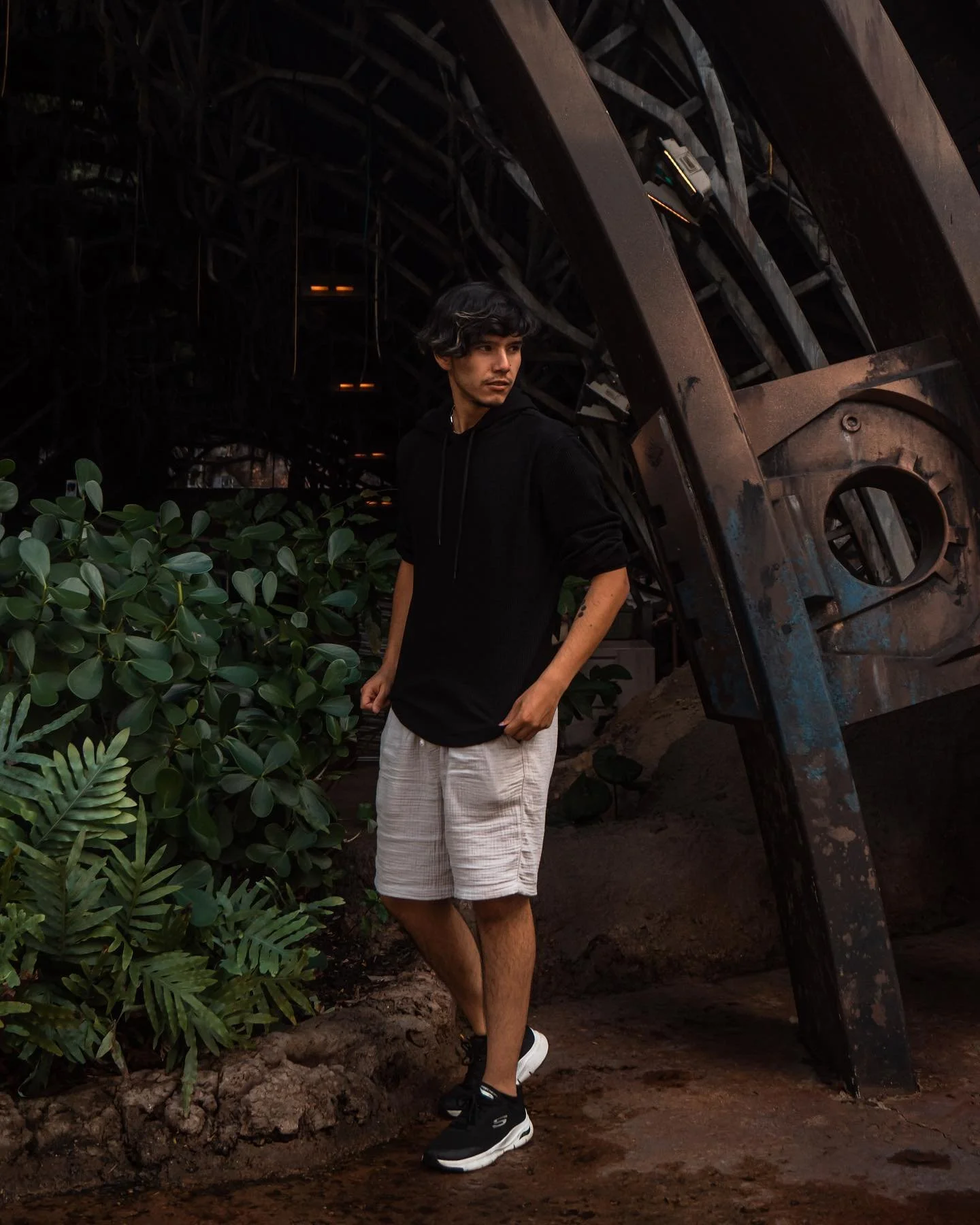 El primer d&iacute;a fue Hollywood Studios, lo que m&aacute;s quer&iacute;a era conocer Galaxy&rsquo;s Edge y sus atracciones. Qued&eacute; loquisimo 🤯.
Gracias @kate.igg por esta maravillosa experiencia junto a ti 🥰