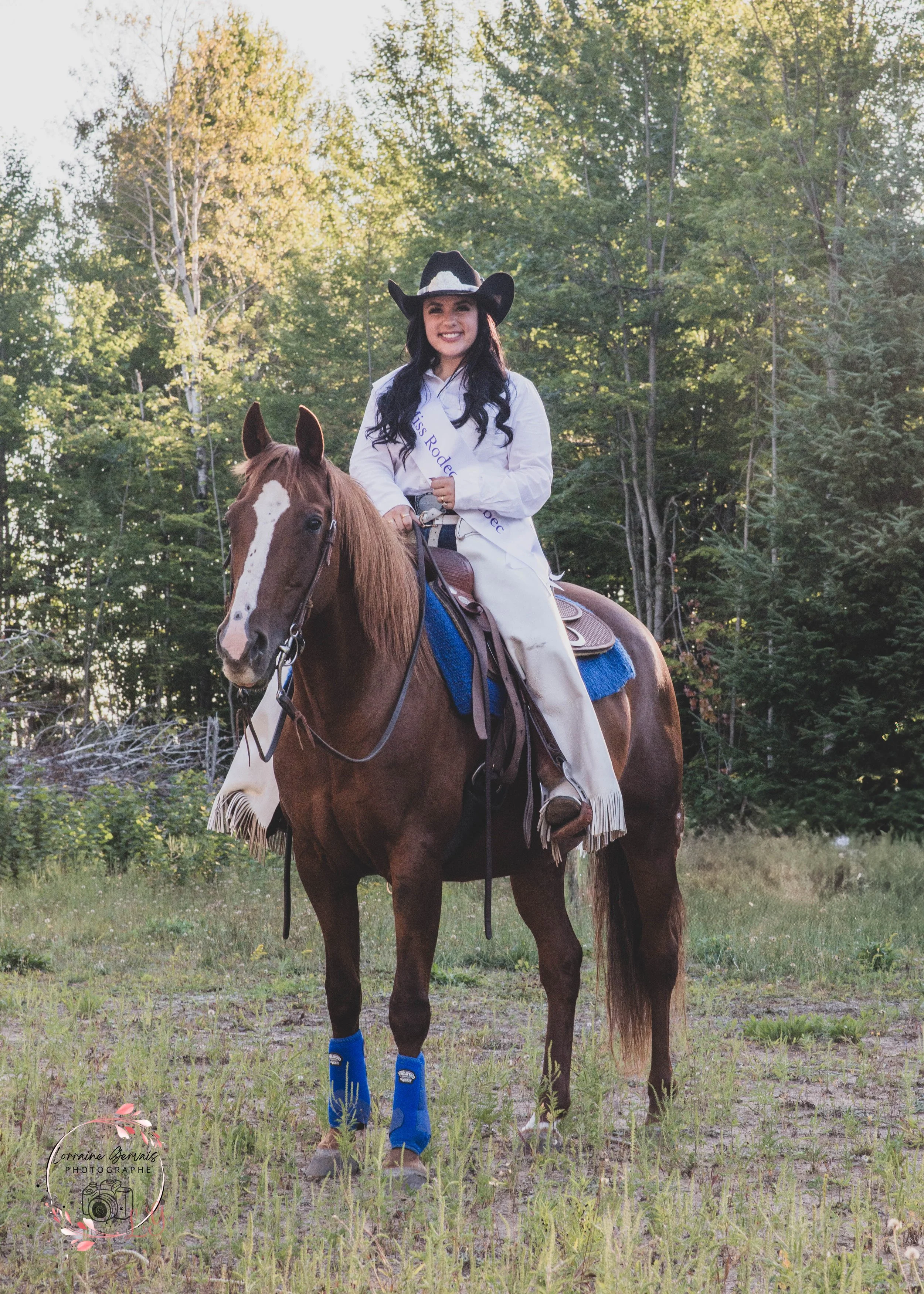 Service de port de drapeau par MRQ