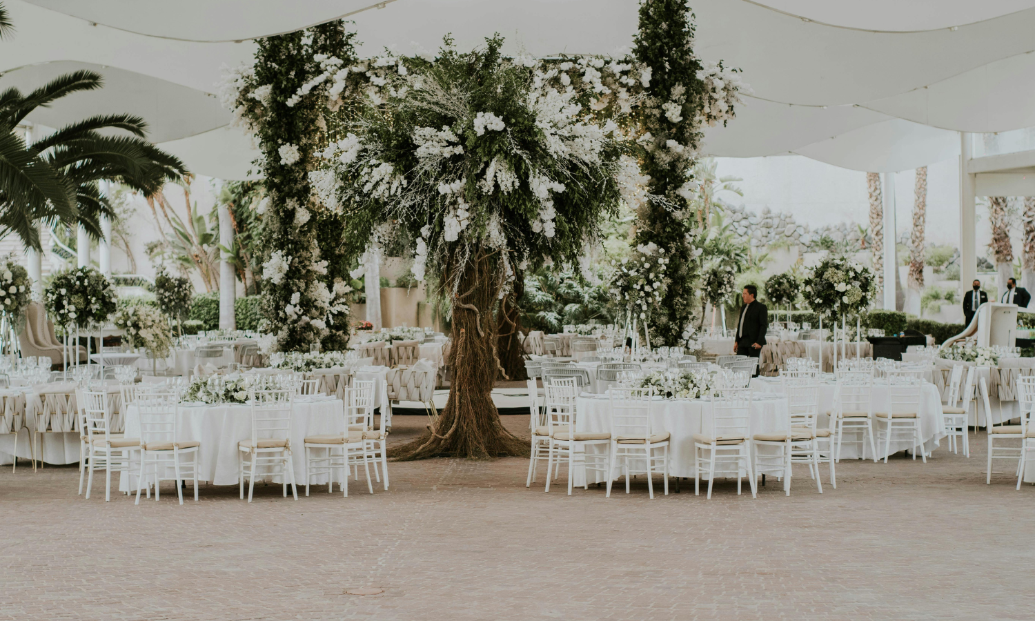 Grand event display with elegant decor