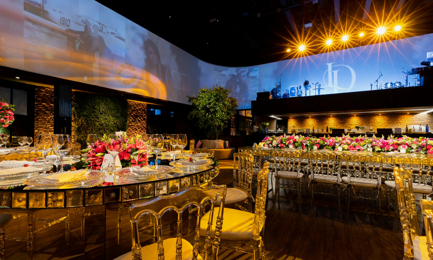Large-scale event decoration and setup