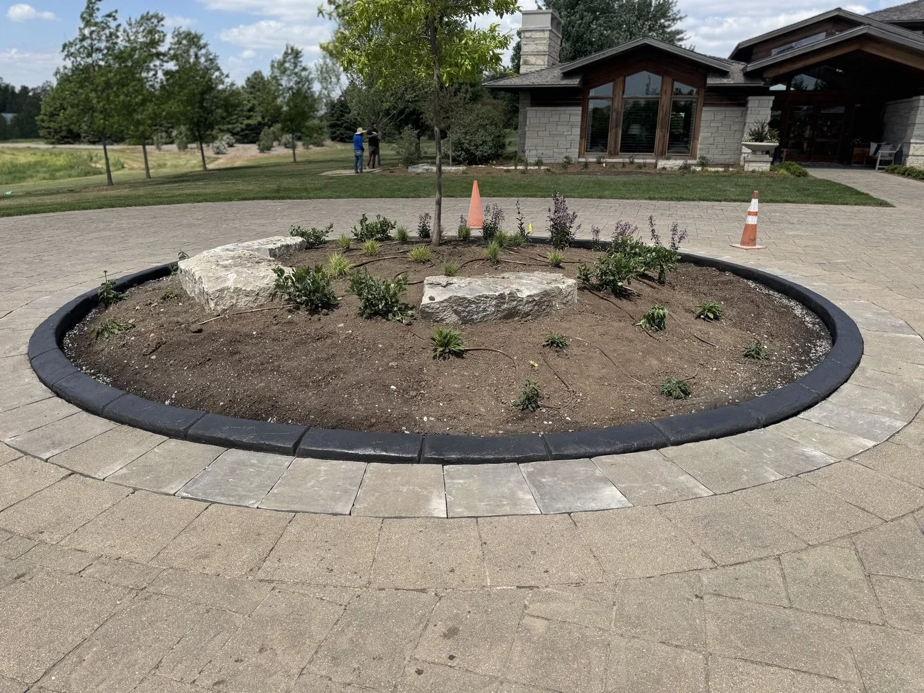 Lining Pavers circle.jpg