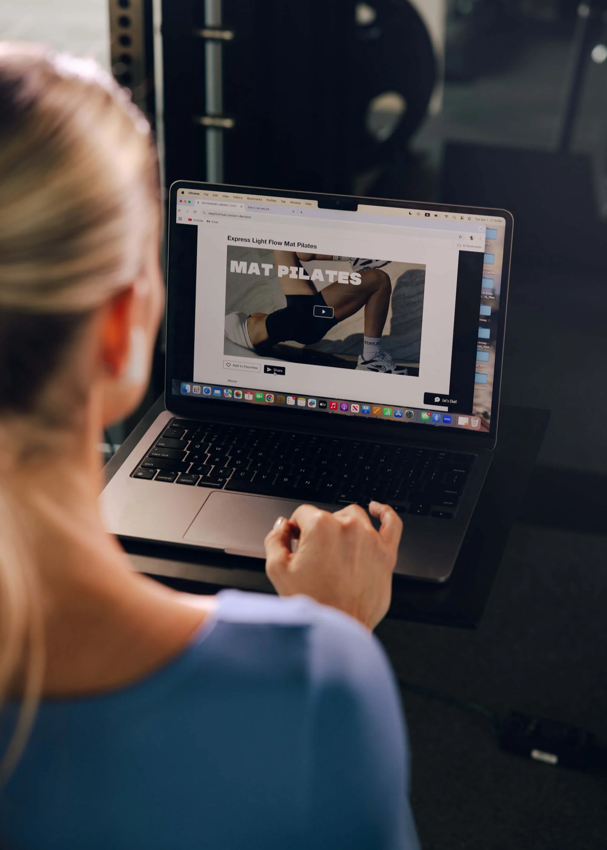 Virtual fitness programs for full body transformation.