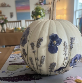 creative currents : petals & pumpkins