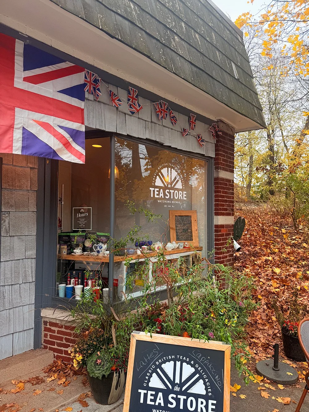 Photo of the Tea Store front window