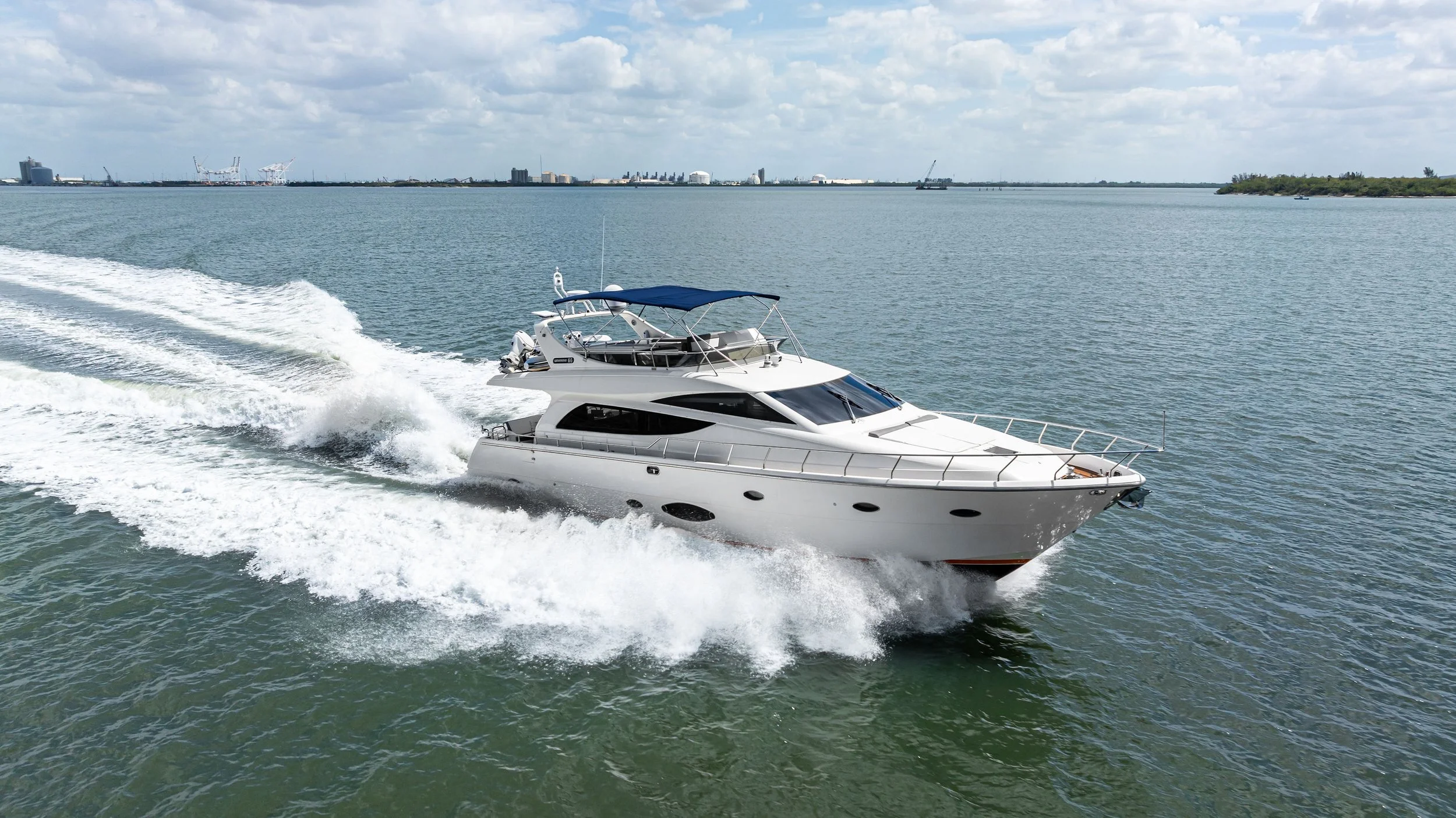 2009 Uniesse 65 Motoryacht
