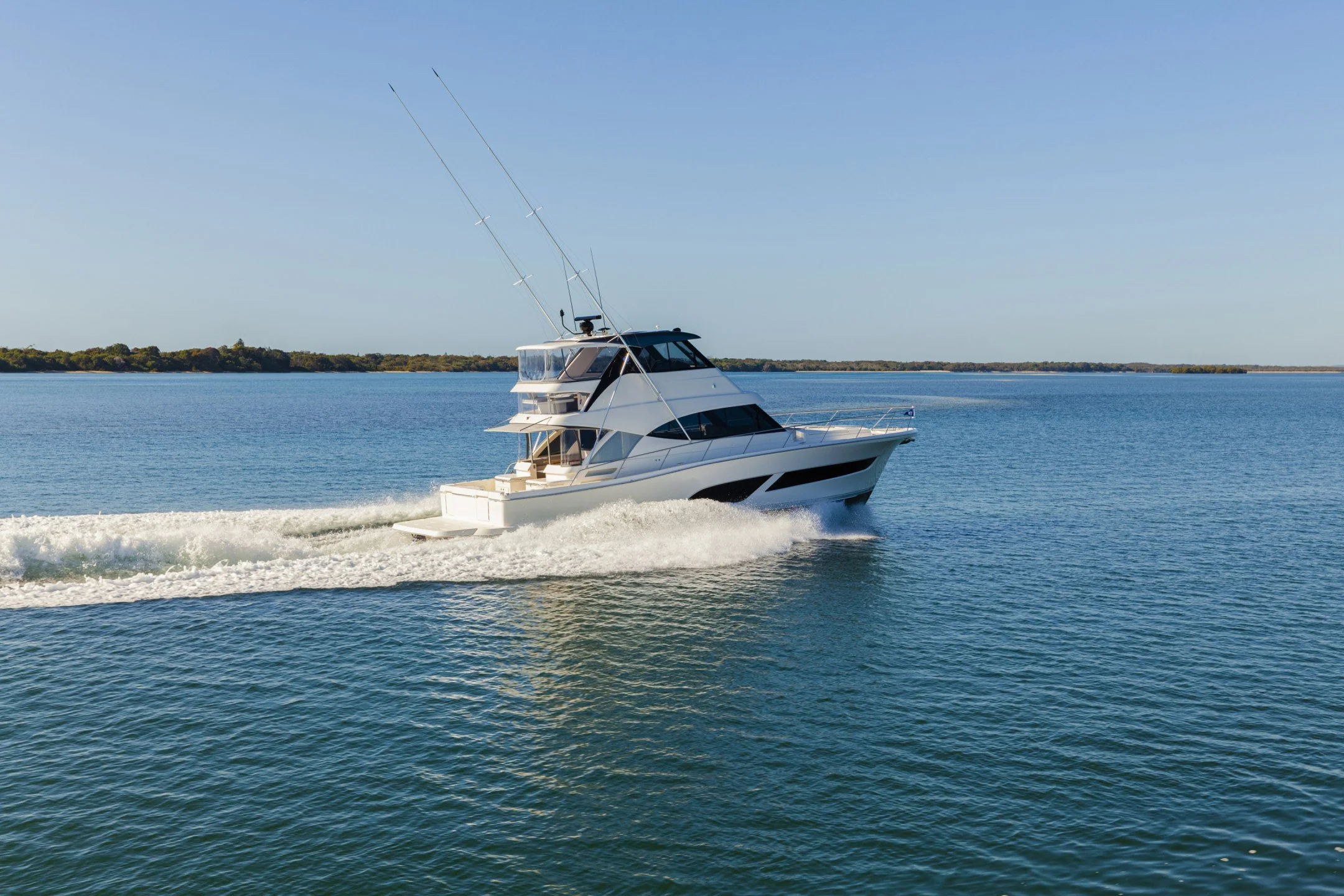Riviera 50 Sports Motor Yacht Running