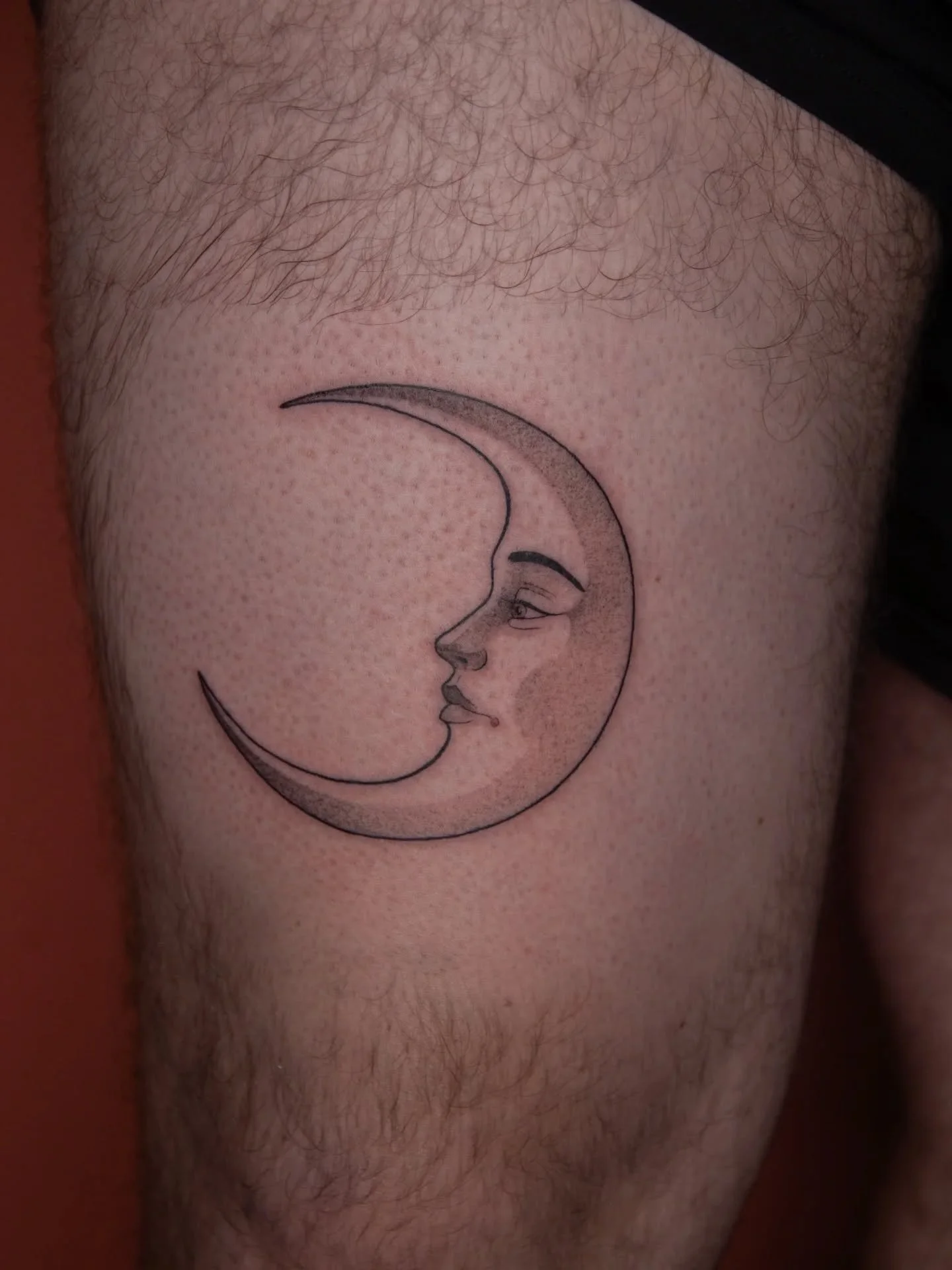 A moon face to complete this sun and moon duo 🌙☀️ swipe to see the Sun almost healed!

There's something about tattooing faces that I never get tired of. Always keen for more pieces like this ✨
.
.
.
If you're new here, I'm a Brighton-based tattoo a