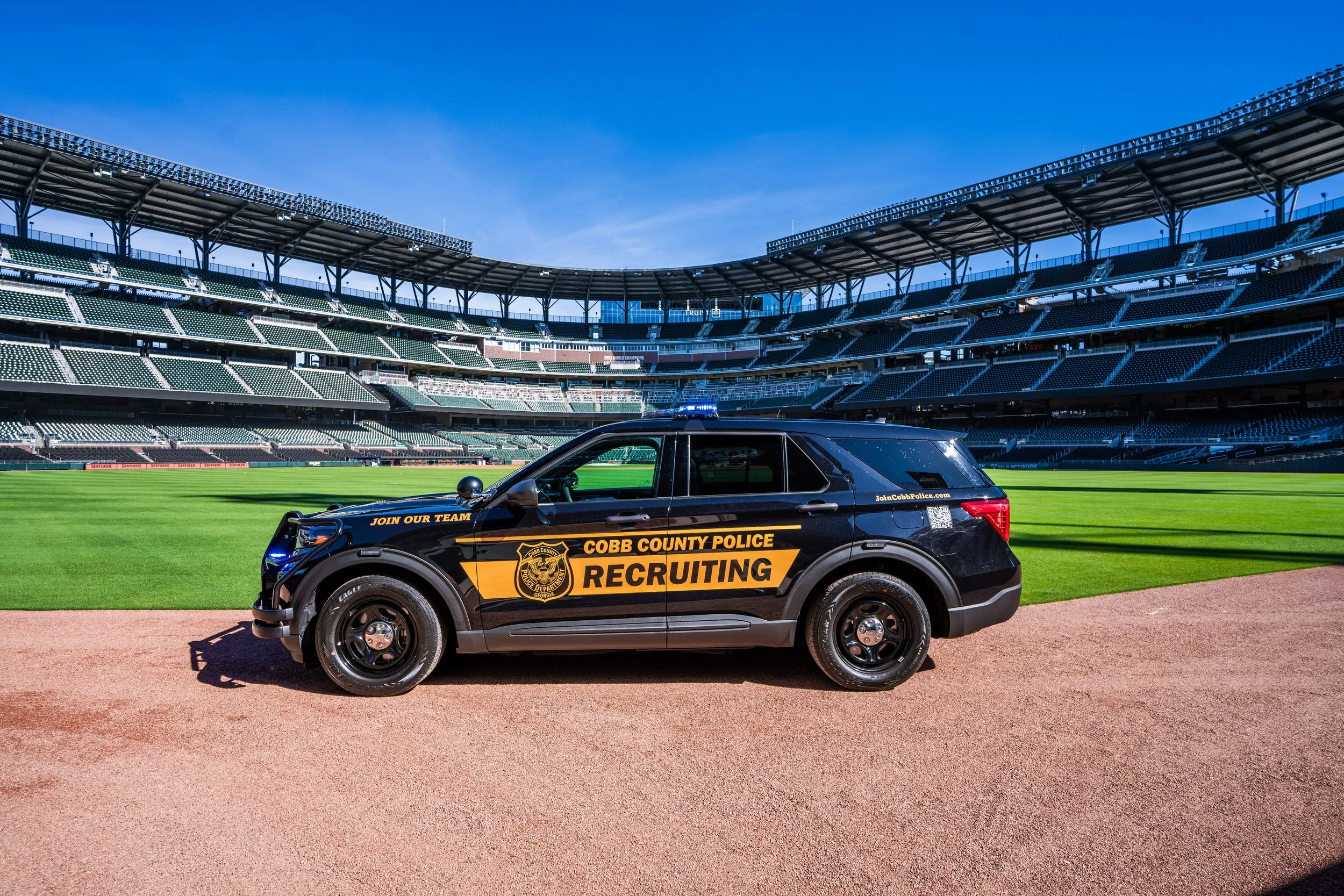 Braves Recruiting Car