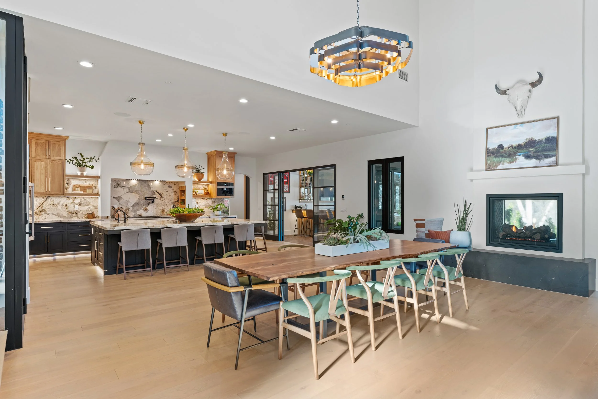 251 Mondrian - main 6.jpg