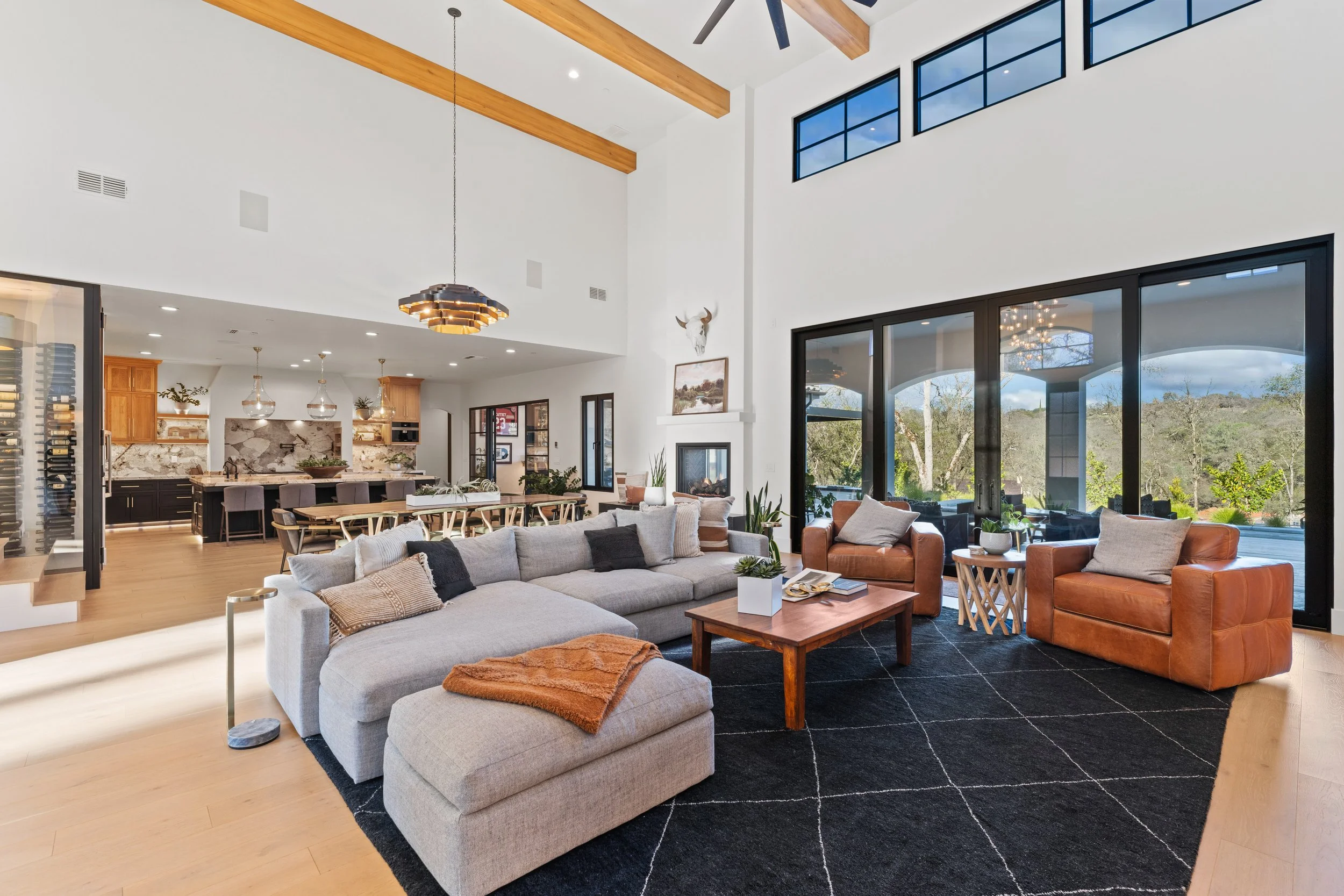 251 Mondrian - main 5.jpg