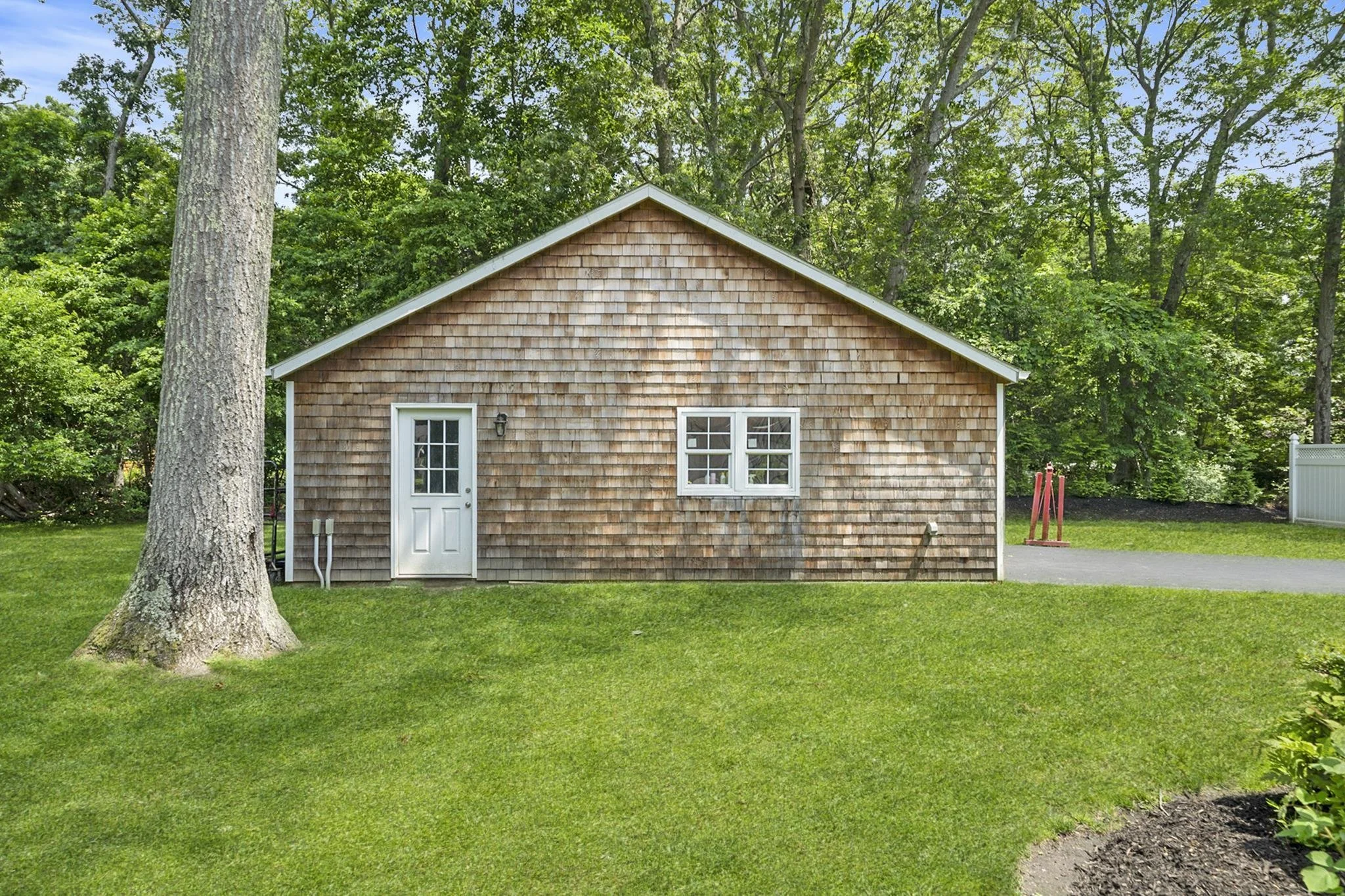 15 Stillwood Rd, Brookhaven Hamlet, NY  11719