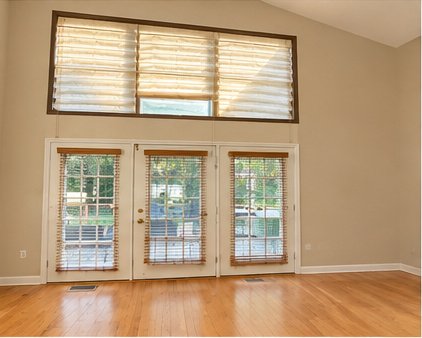 03_French_Doors_Room.jpg