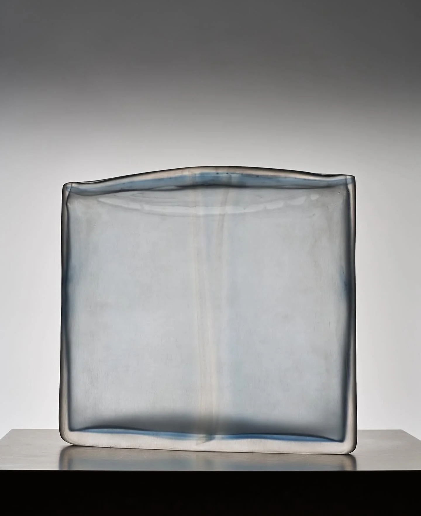 &mdash;
Artwork: UNTITLED, 2004
Artist: Laura de Santillana
Medium: Glass
Category: Exceptional Art
Source: @ippodogallery @ippodogallerytokyo