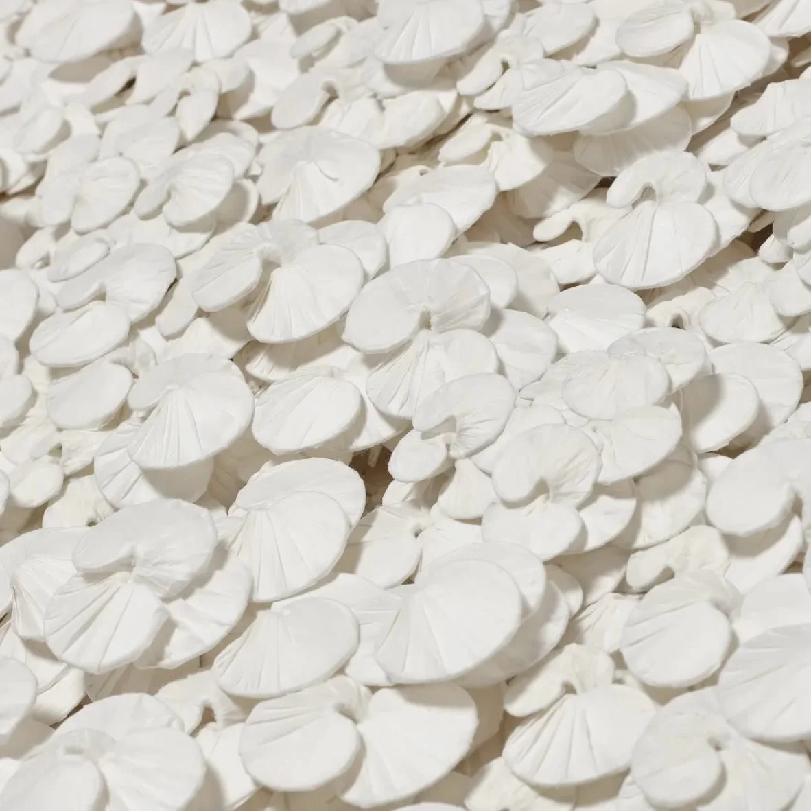 &mdash;
Artwork: &bdquo;UNTITLED 無題&rdquo; S40-A
Artist: Kaku
Medium: Washi paper, wire
Category: Exceptional Art
Source: @ippodogallery