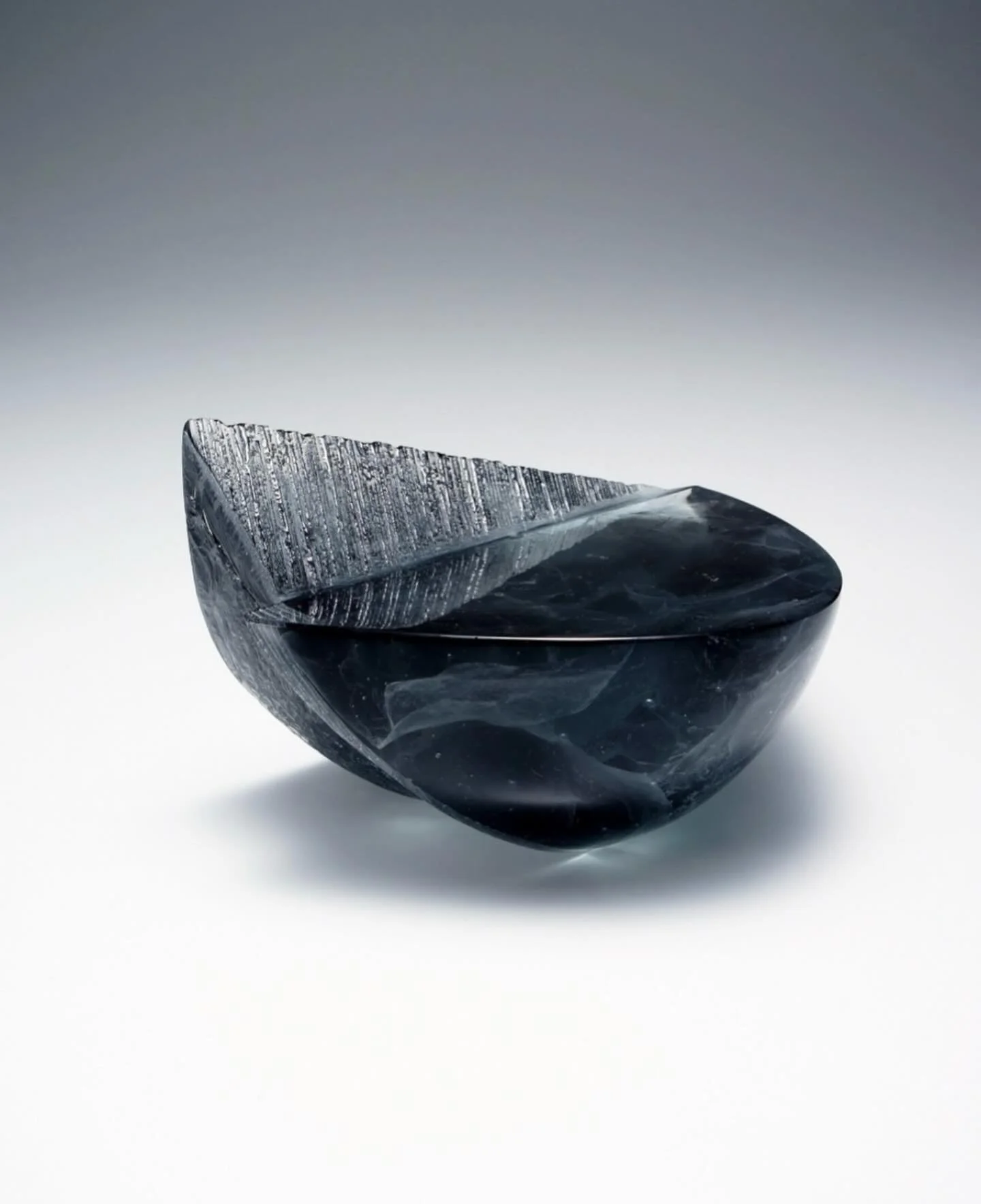 &mdash;
Artwork: Glass sculpture 
Artist: @uemae.isao 
Medium: Glass
Category: Unique work

#spatialnarrative #artandspace #sensorypresence #embodiedperception #aestheticintelligence