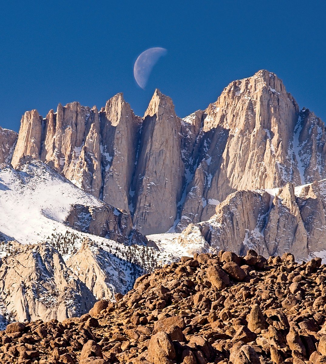 Setting MoonEdinboruogh.jpg