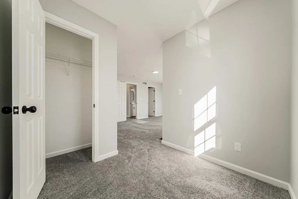 2394 E 39th St - 25.jpg