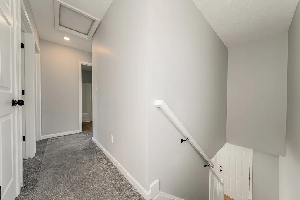 2394 E 39th St - 20.jpg