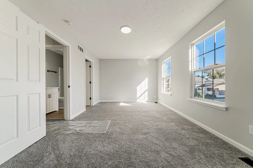 2394 E 39th St - 23.jpg