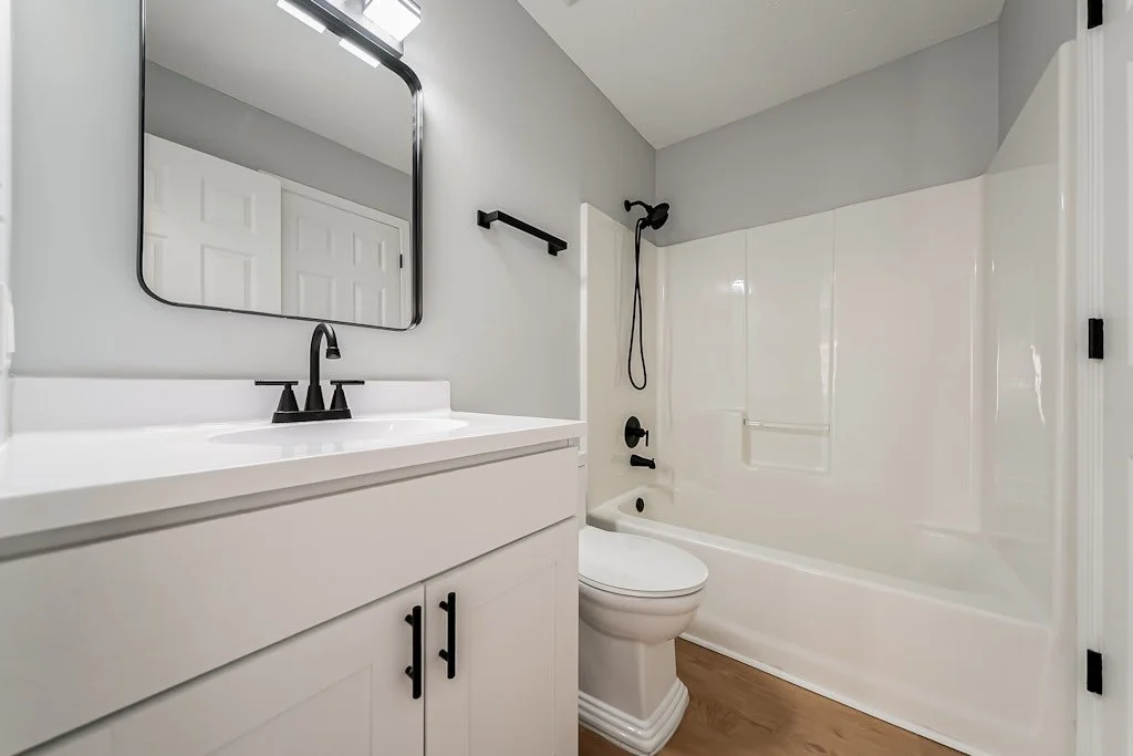 2394 E 39th St - 32.jpg