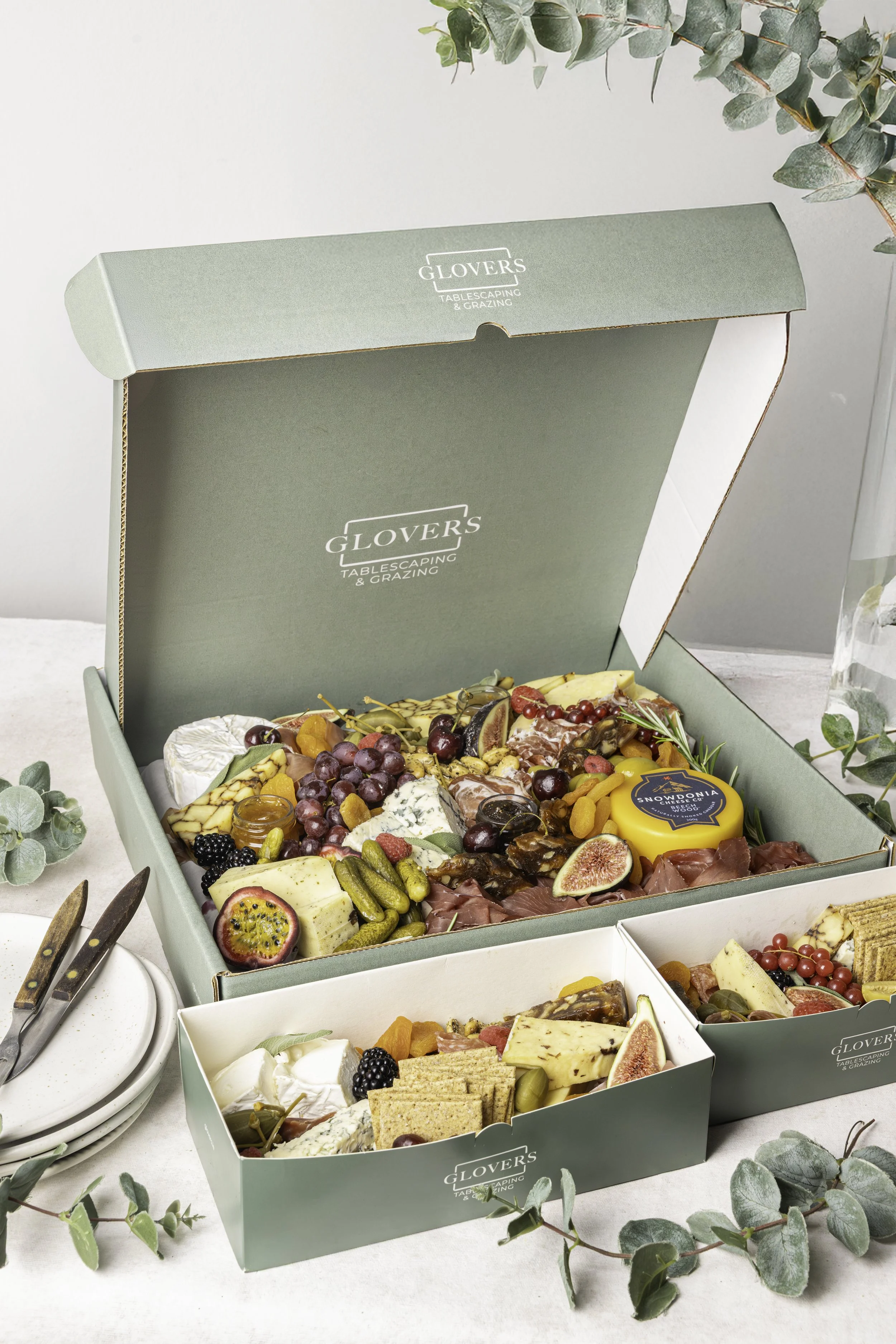 Glovers Famous Sharing Boards