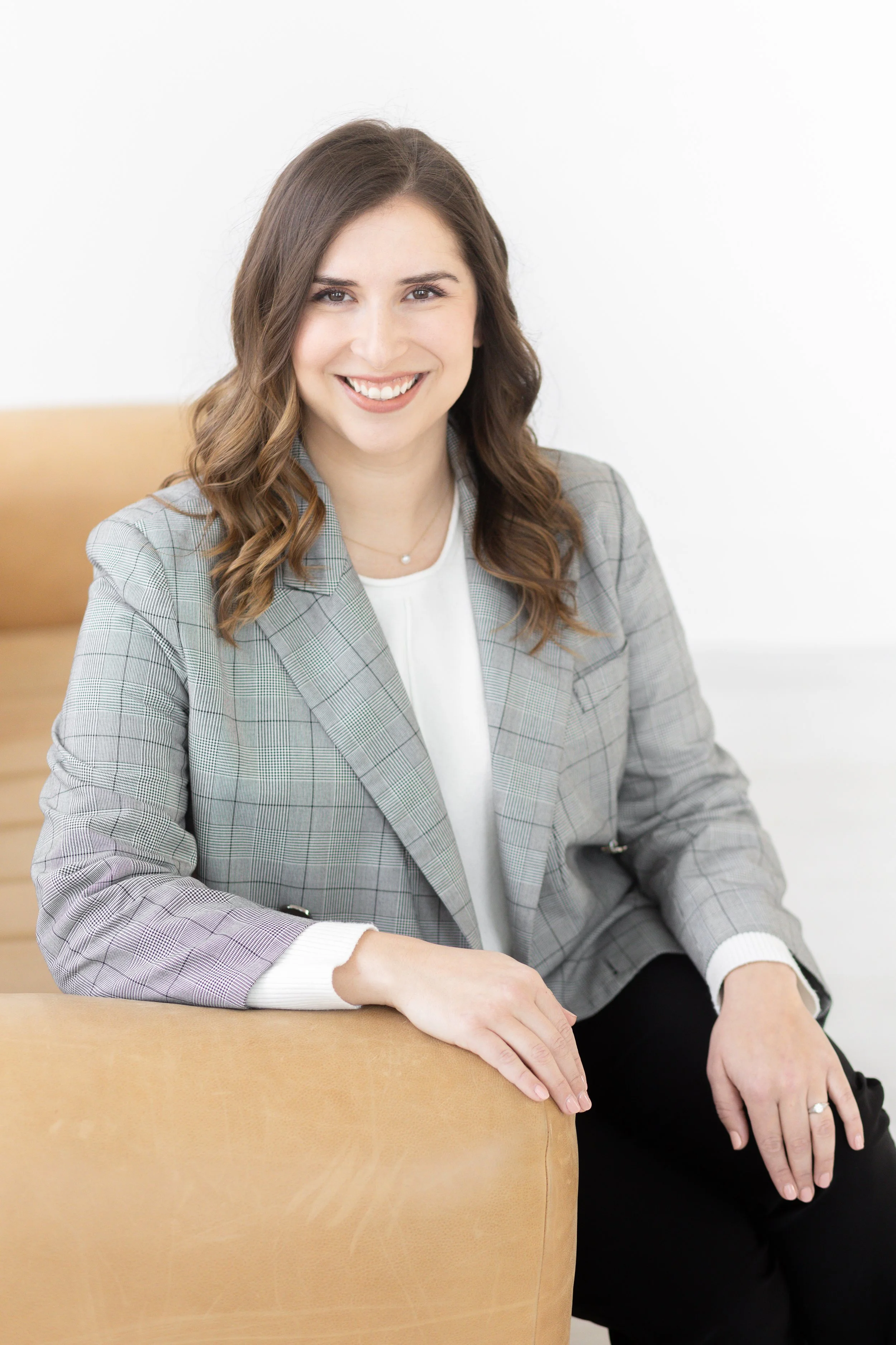 Andrea Thorne-Thomsen Headshot Mini Session-16.jpg