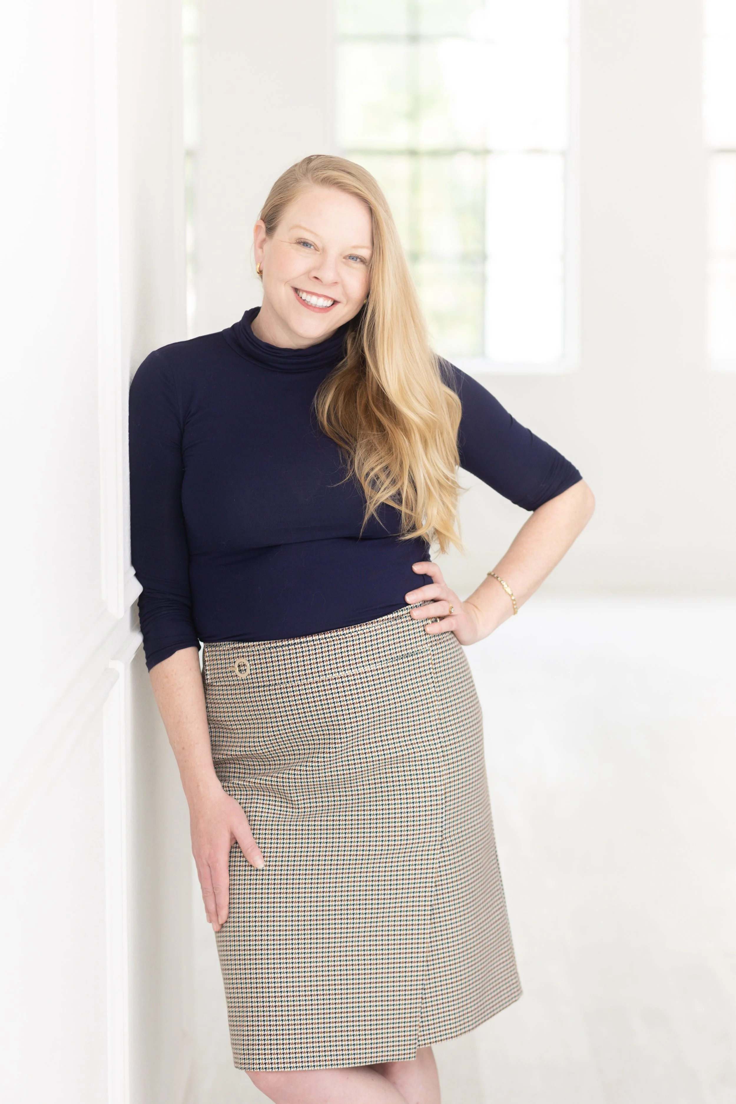 Lauren Olechna Headshot Mini Session-19.jpg