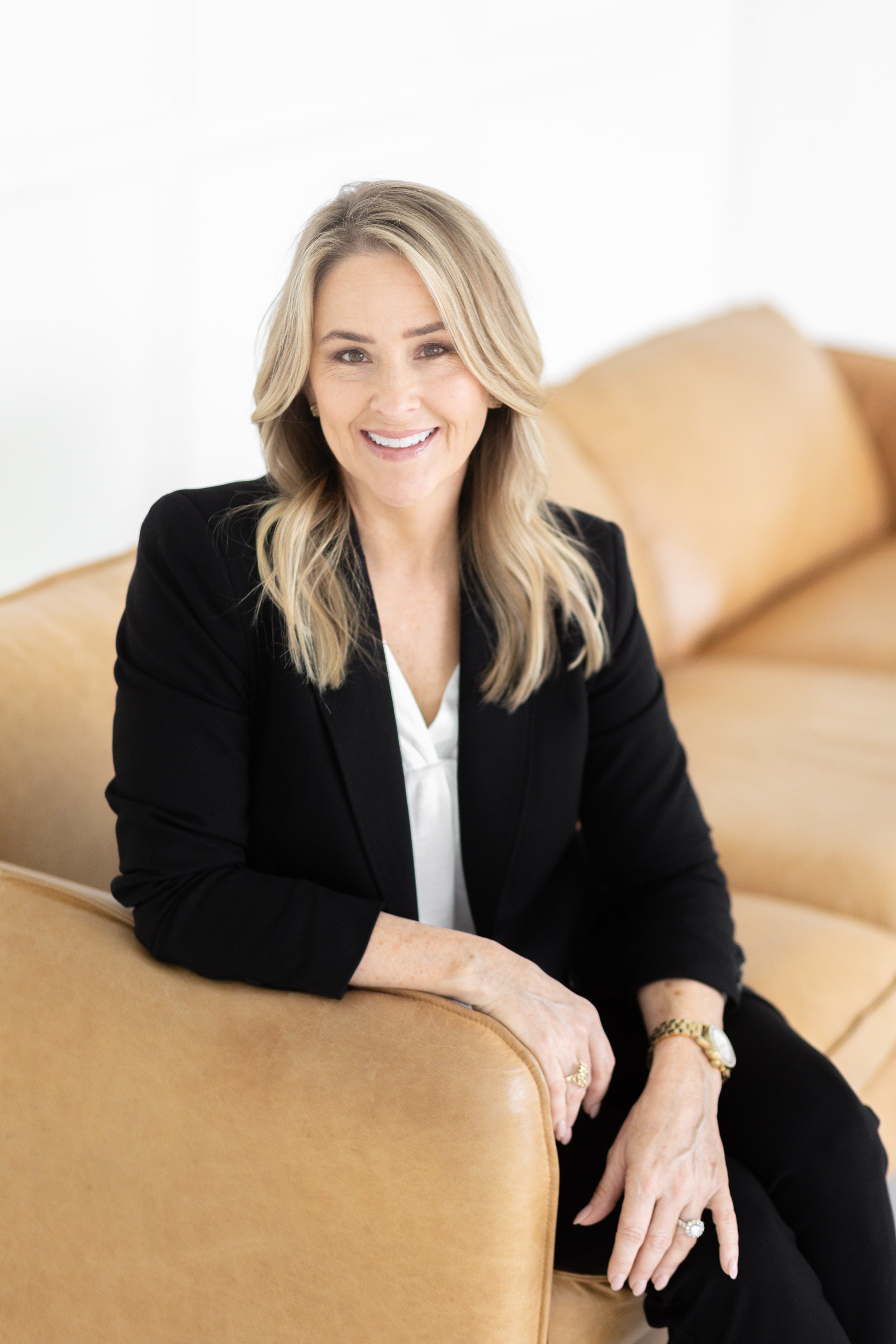 Lezlie Habern Headshot Mini Session-11.jpg