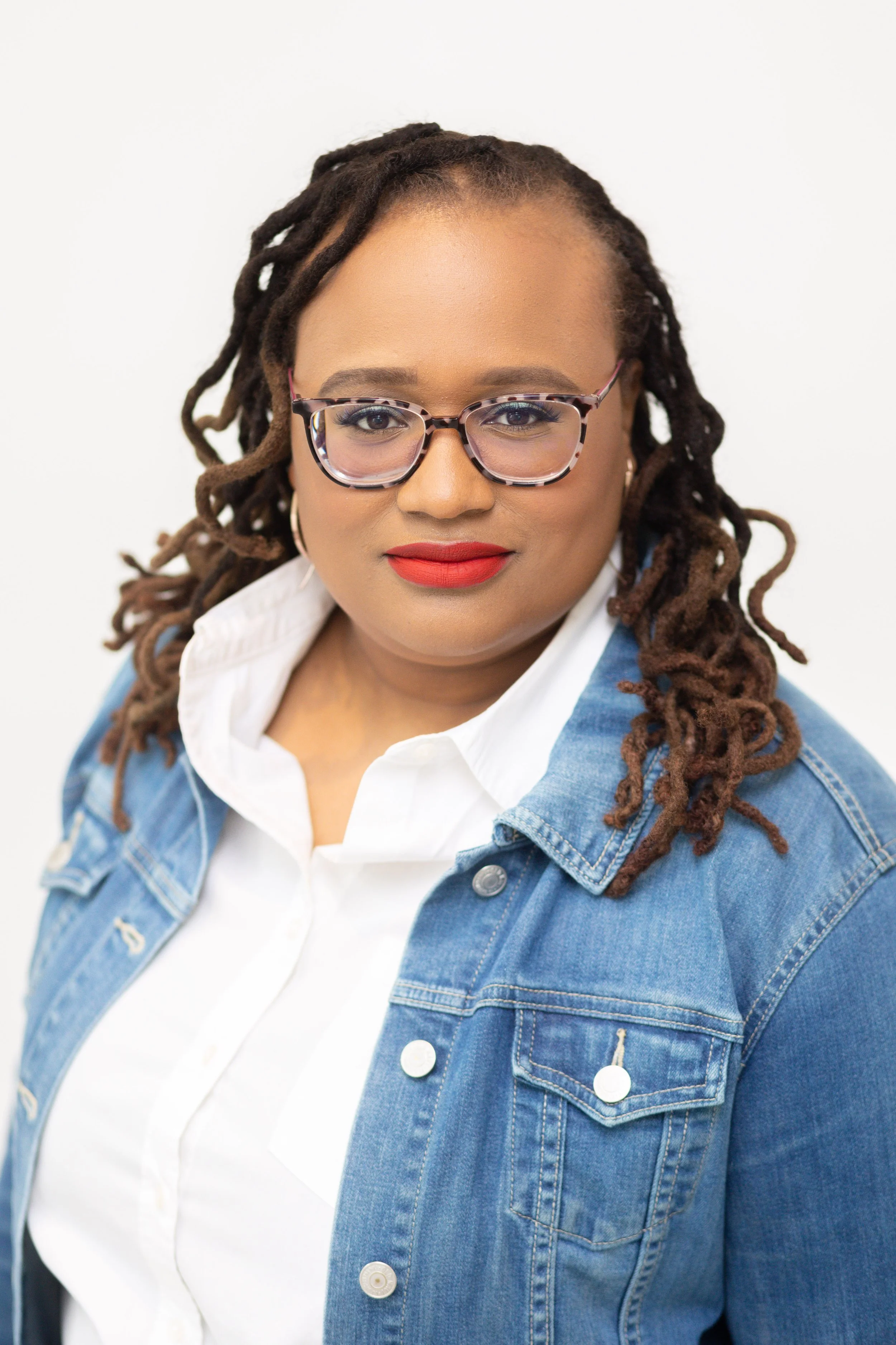 Roberta McKnight-Dupas Headshot Mini Session-1.jpg