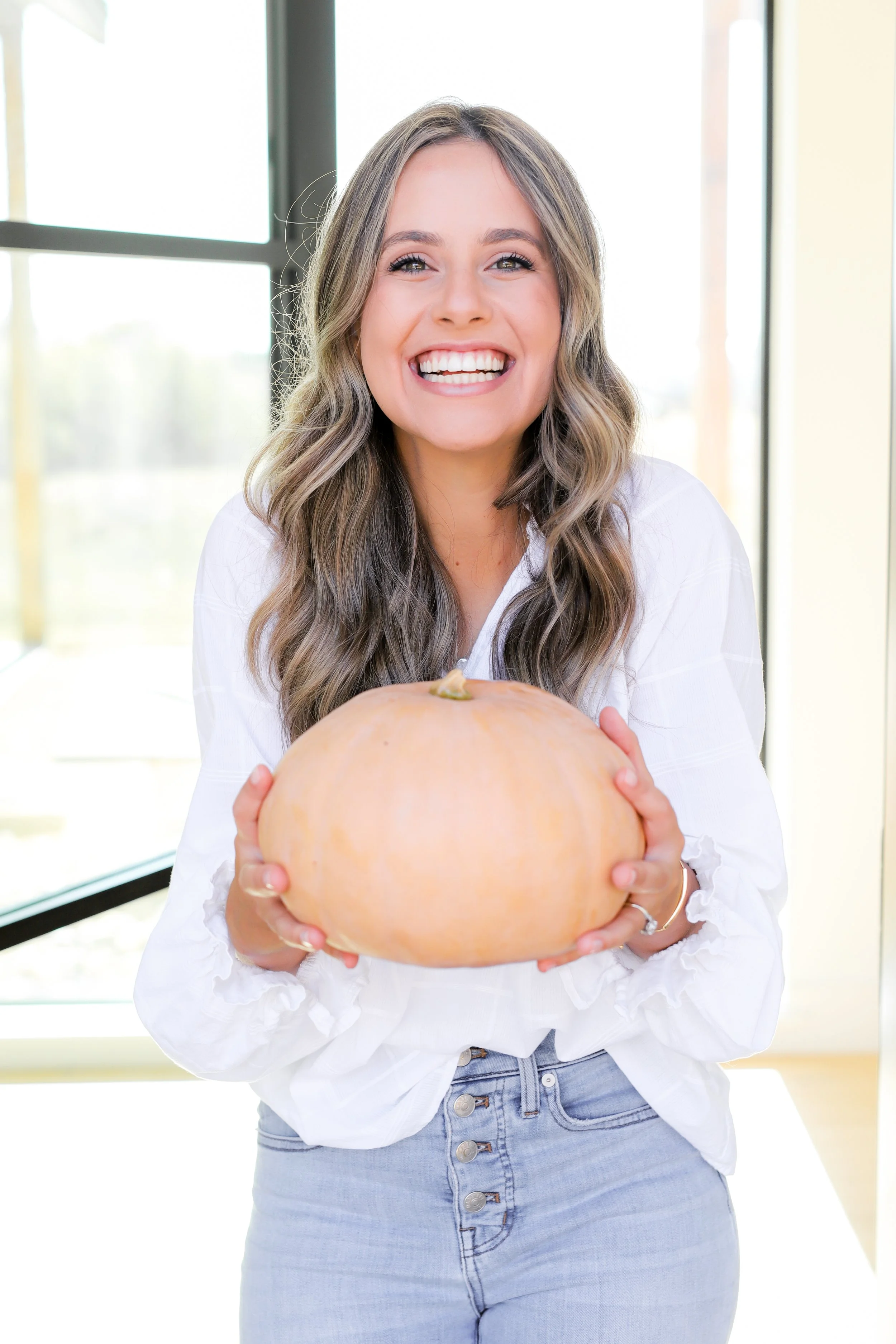 Rebekah Hernandez Branding Session-7.jpg