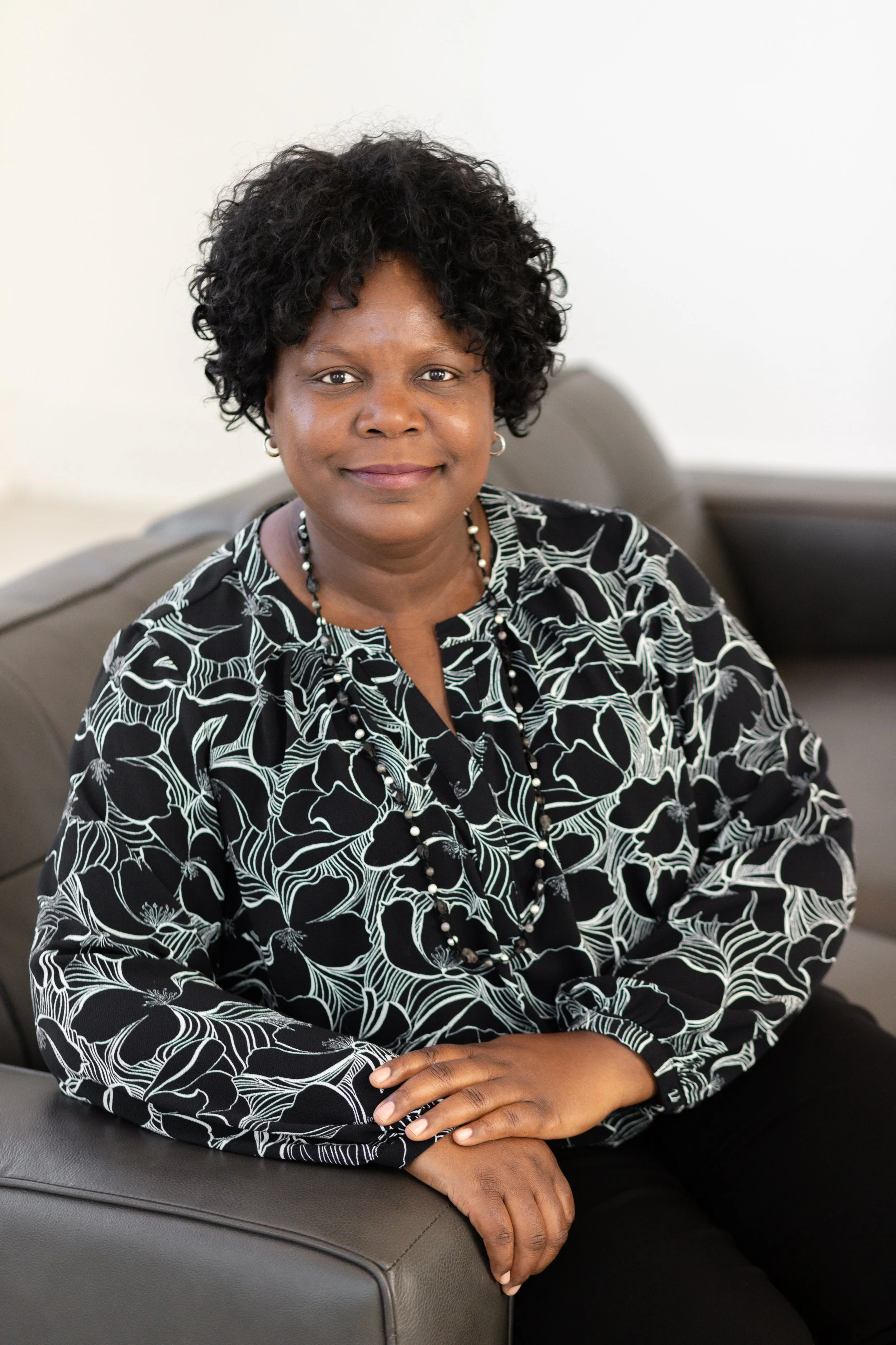 Linda Gallus Headshot Mini Session-13.jpg