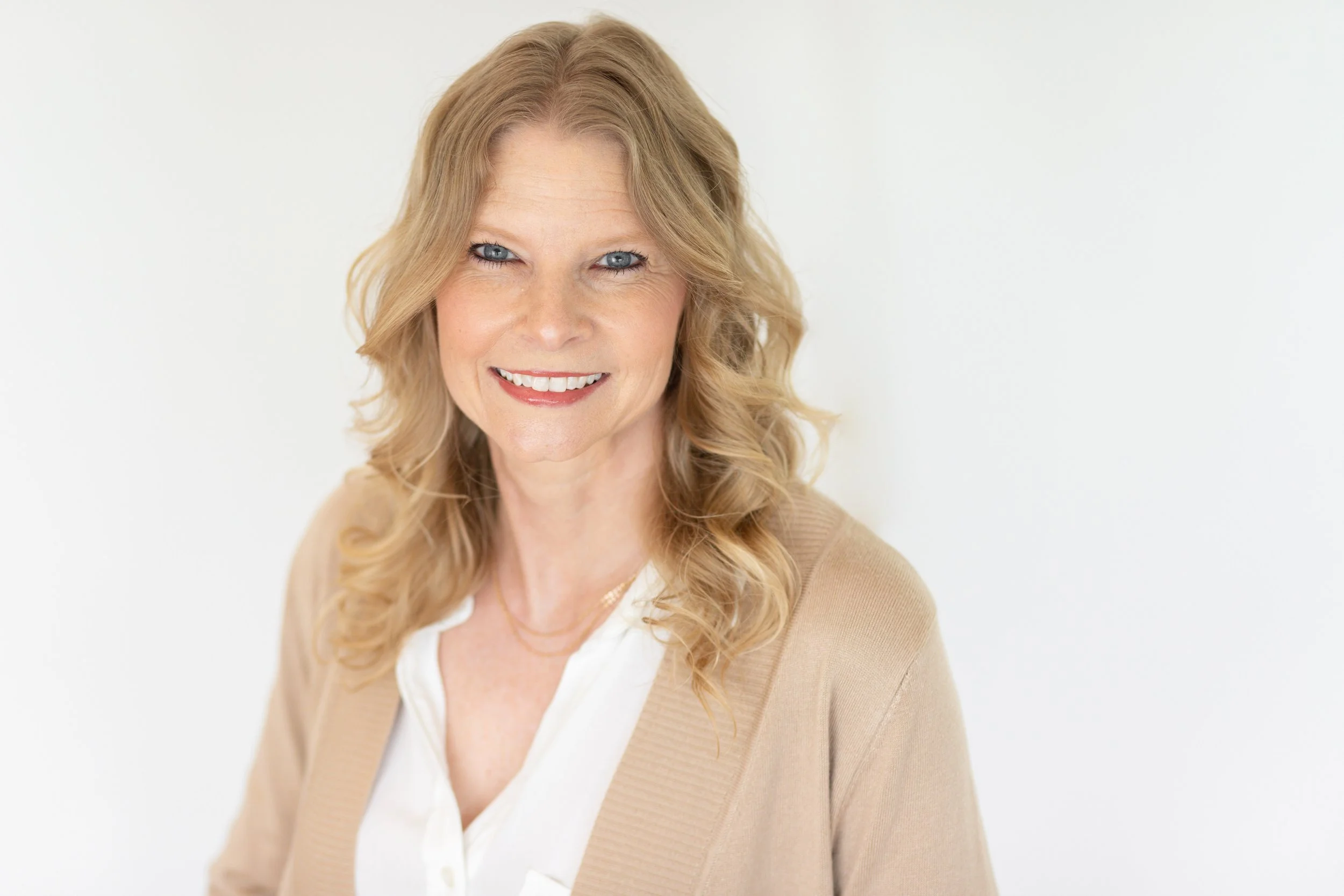 Courtney Forsberg Branding Session-4.jpg