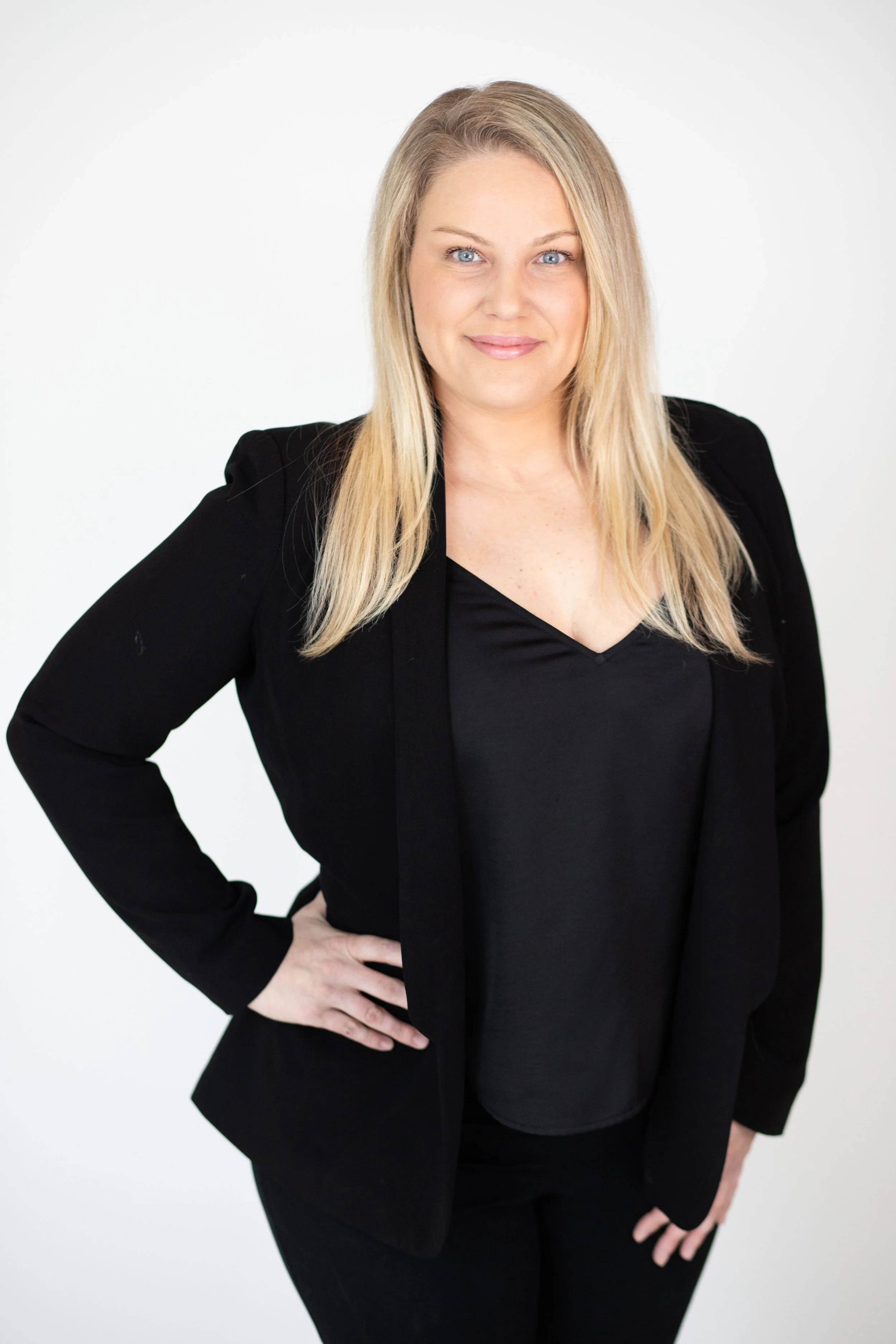 Laura Ciardetti Headshot session-9.jpg